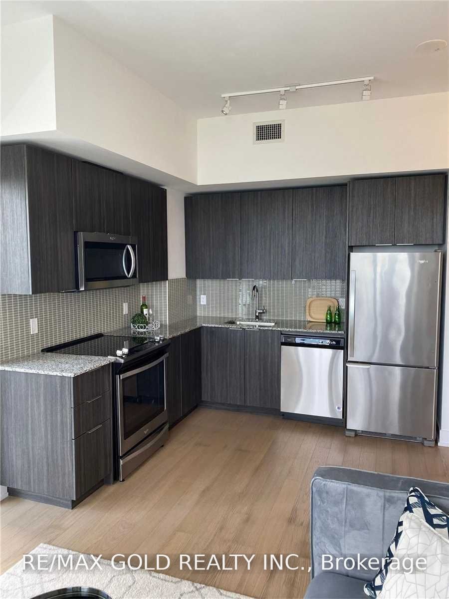 20 Shore Breeze Drive 1802 Property Photo 2
