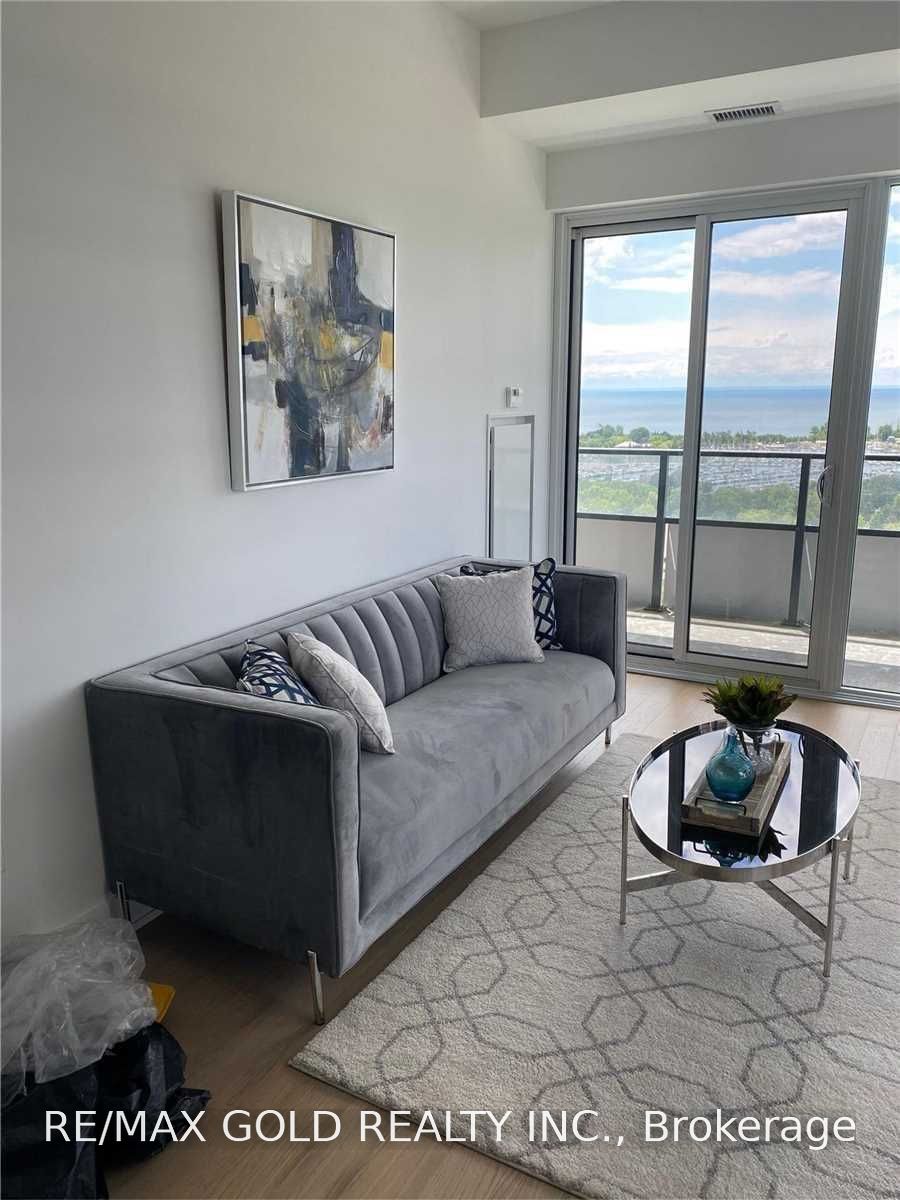20 Shore Breeze Drive 1802 Property Photo 3