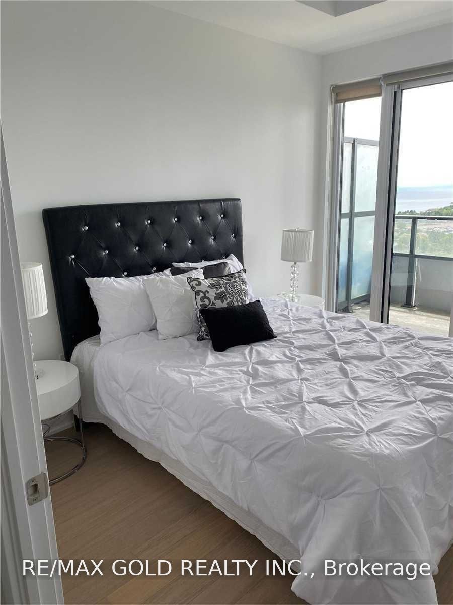 20 Shore Breeze Drive 1802 Property Photo 4