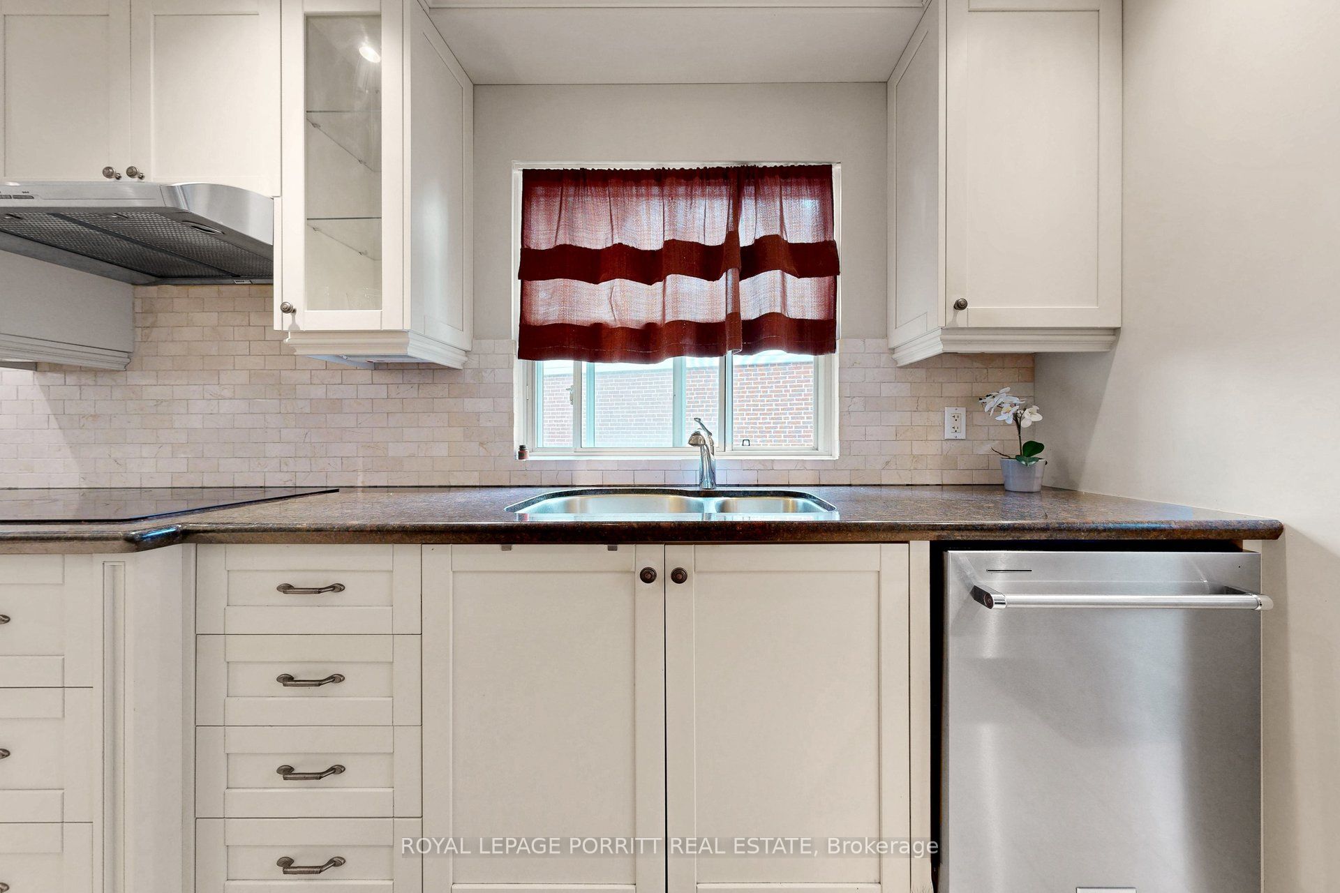 14 Heslop Drive Property Photo 2