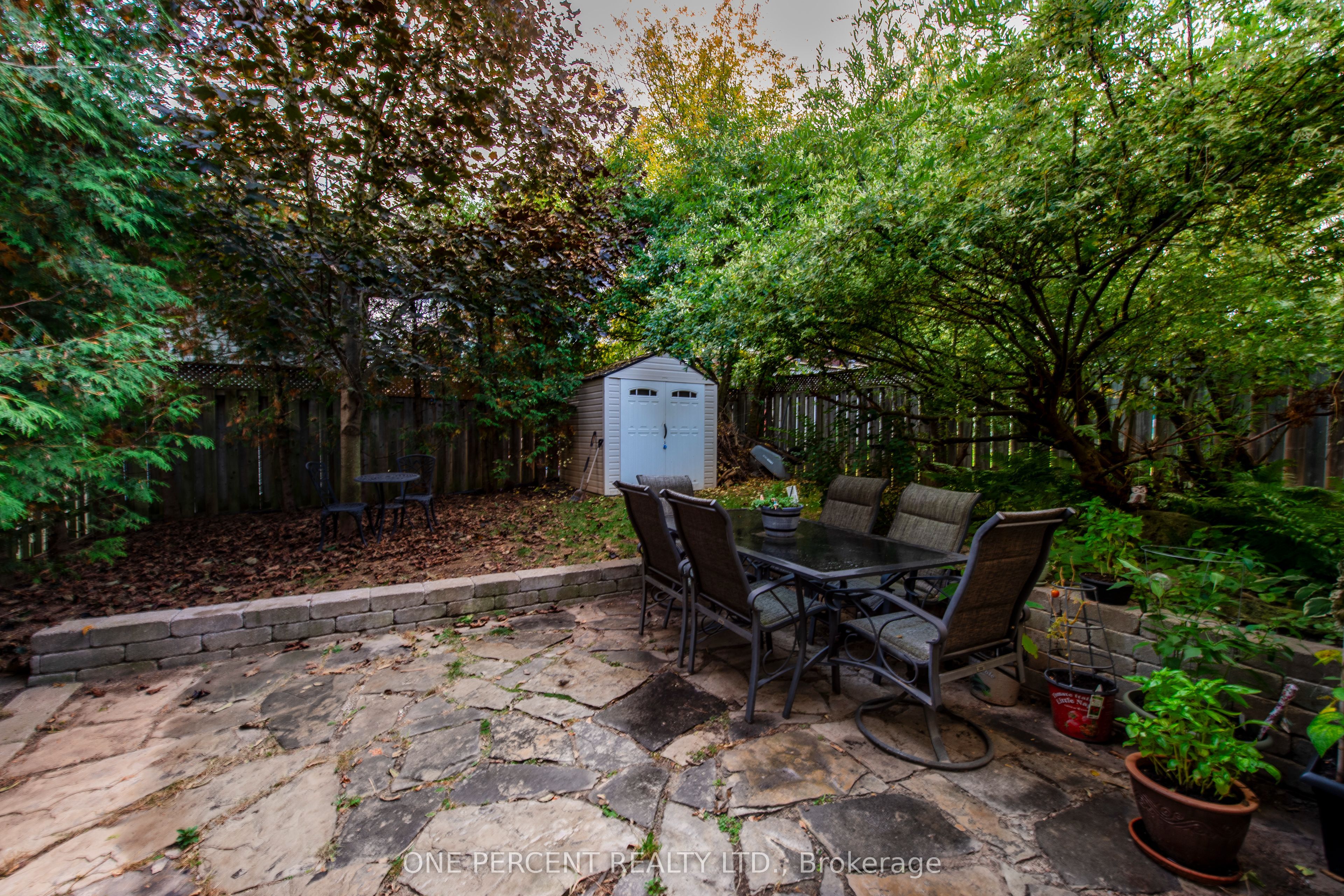 76 Abbey Road W Property Photo 29