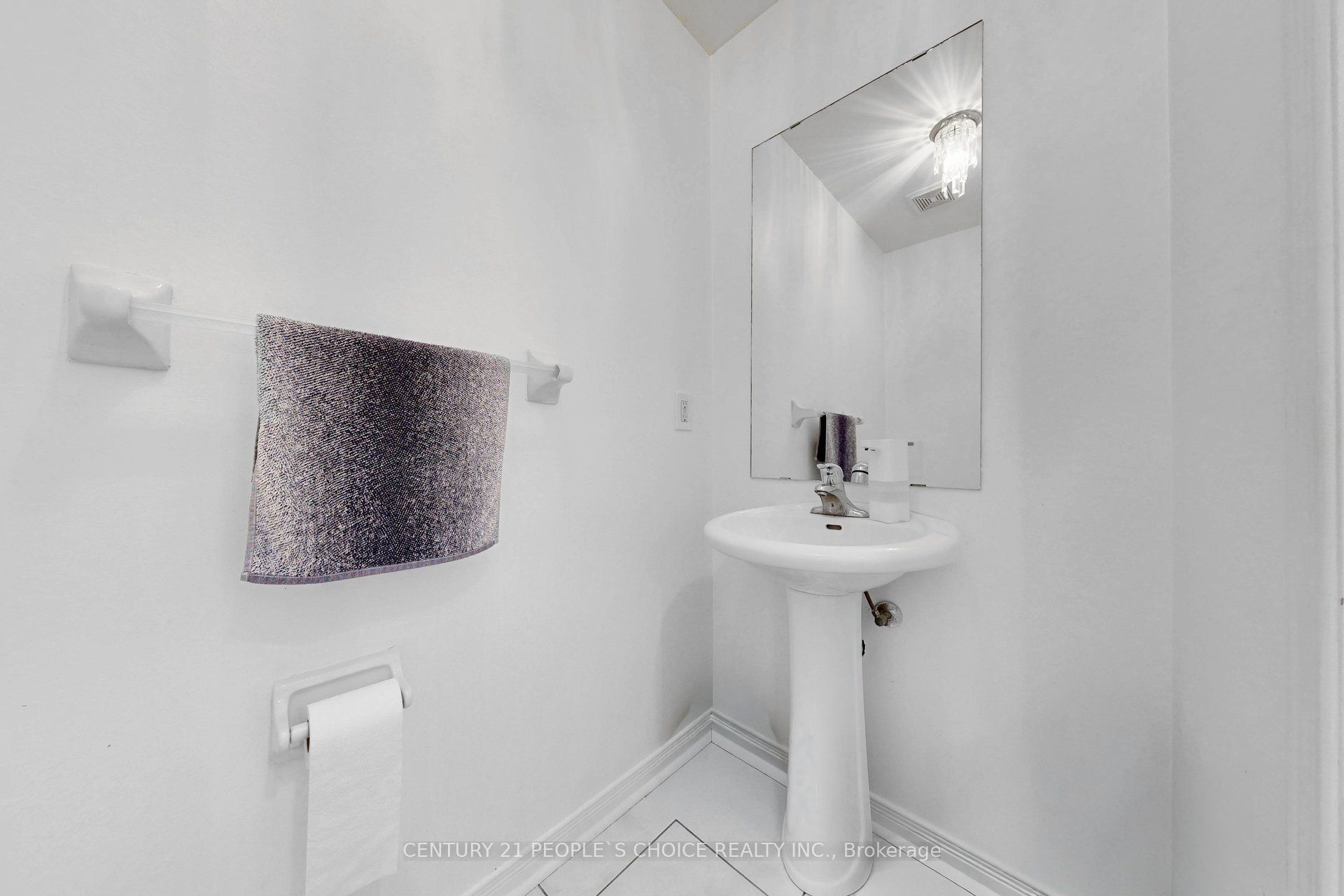 435 Hensall Circle 106 Property Photo 12