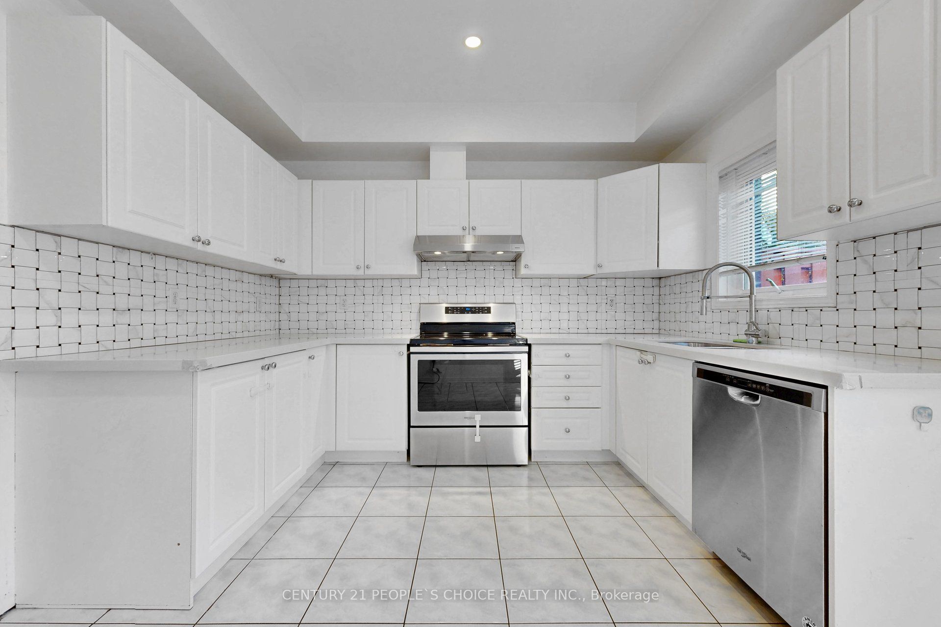 435 Hensall Circle 106 Property Photo 14