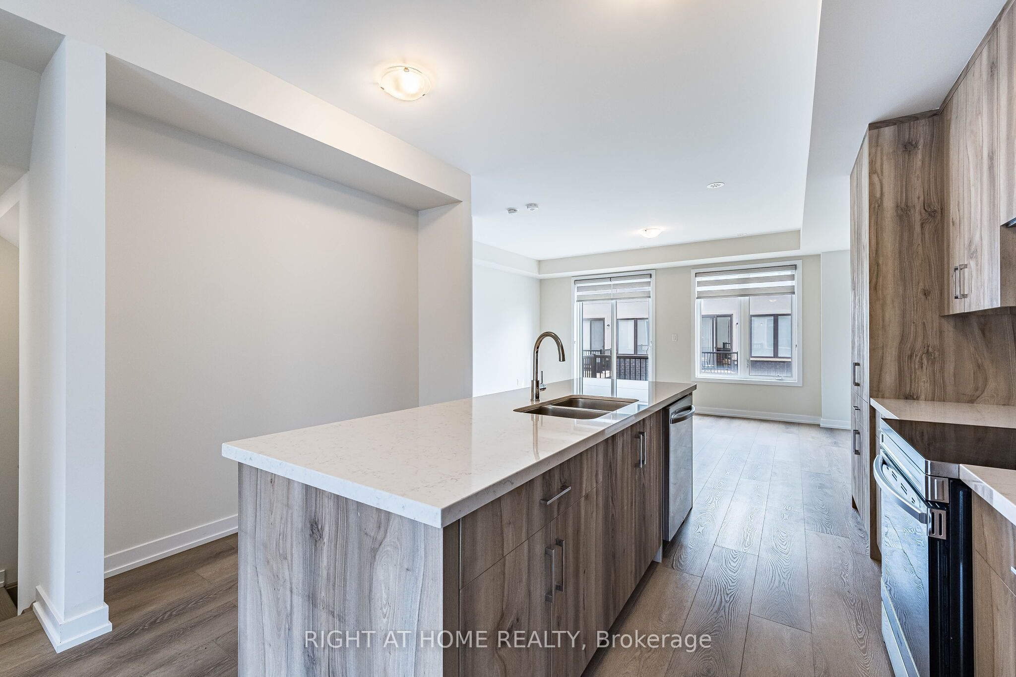 1330 Shevchenko Boulevard Property Photo 5