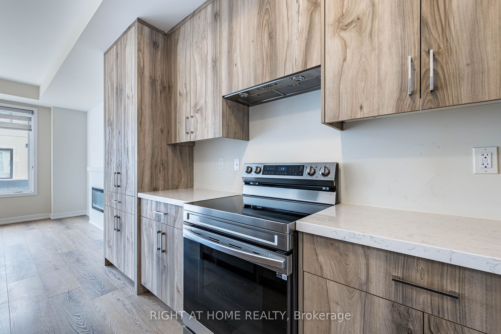 1330 Shevchenko Boulevard Property Photo 6