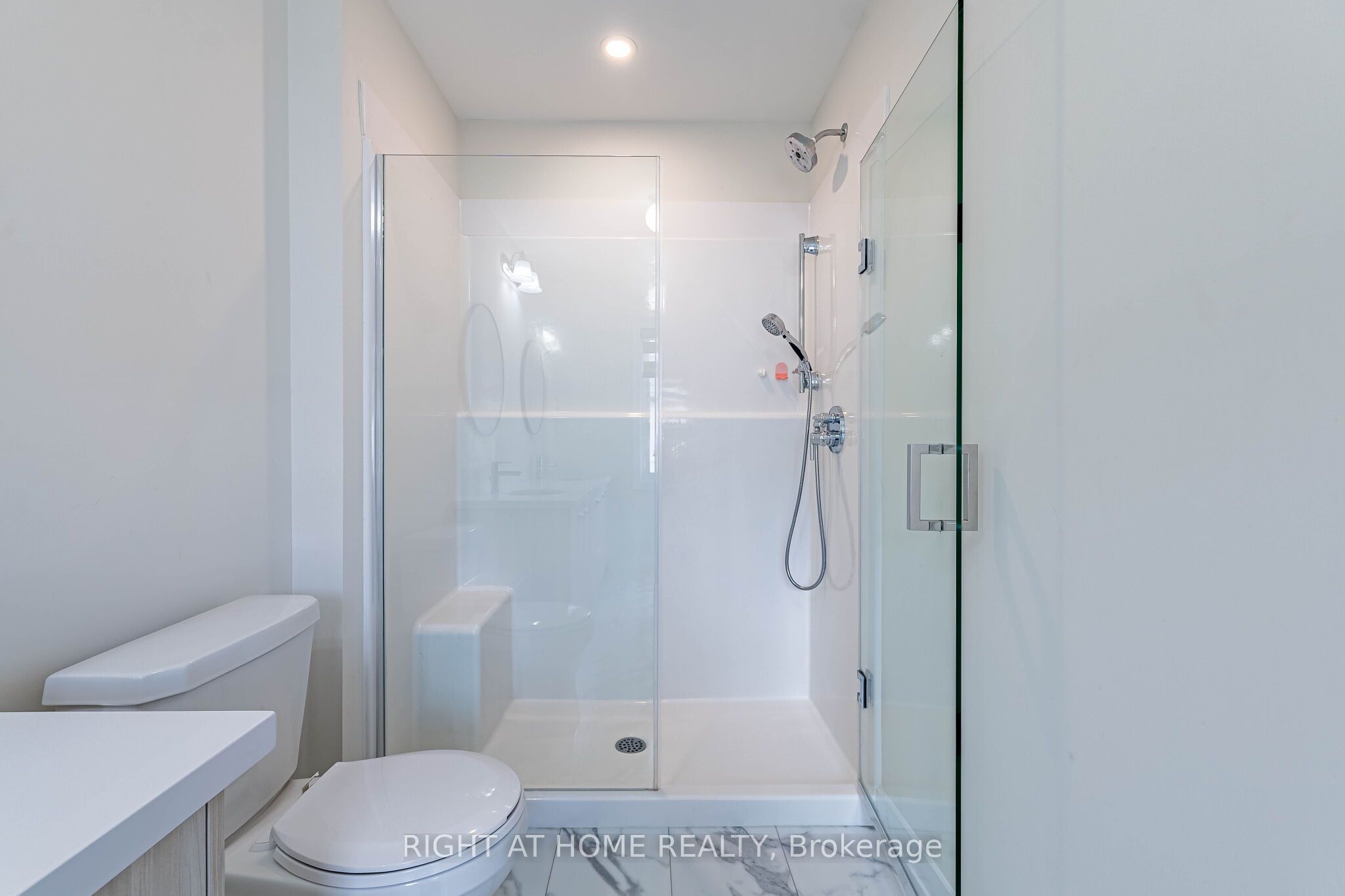 1330 Shevchenko Boulevard Property Photo 14