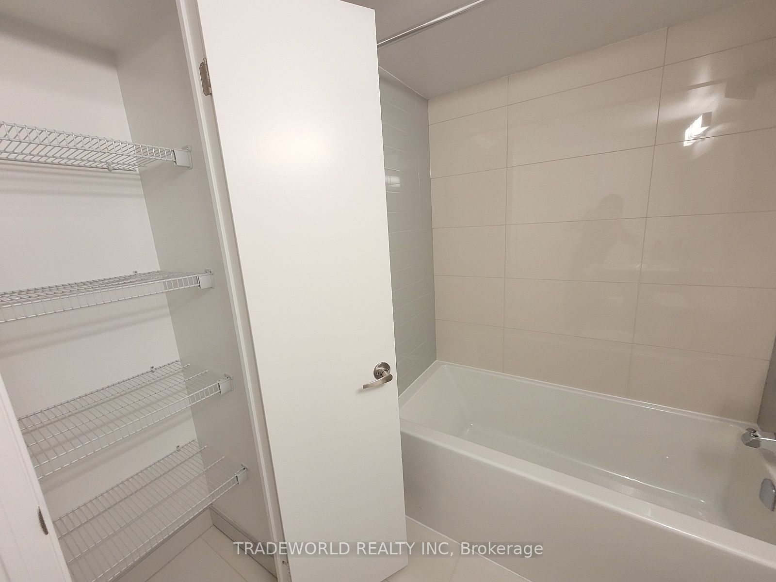 30 Gibbs Road 1803 Property Photo 17