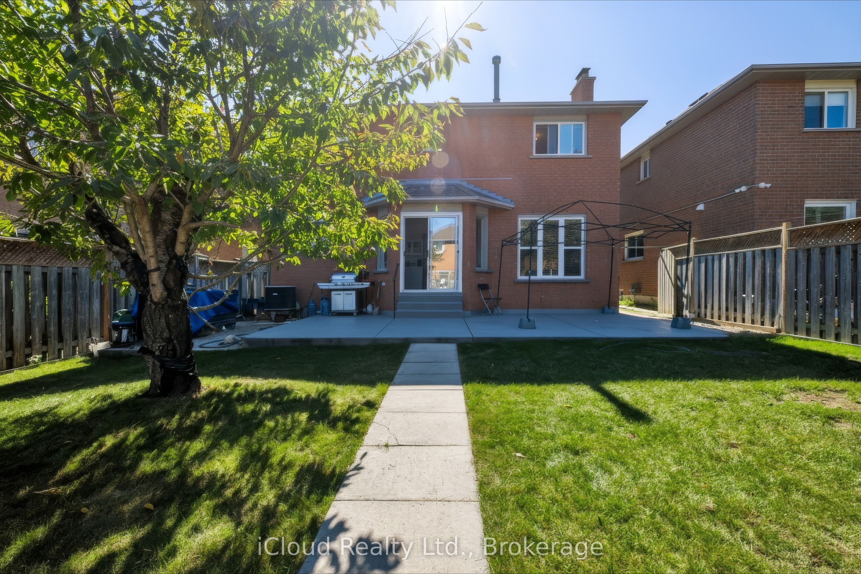 62 Castlehill Crescent