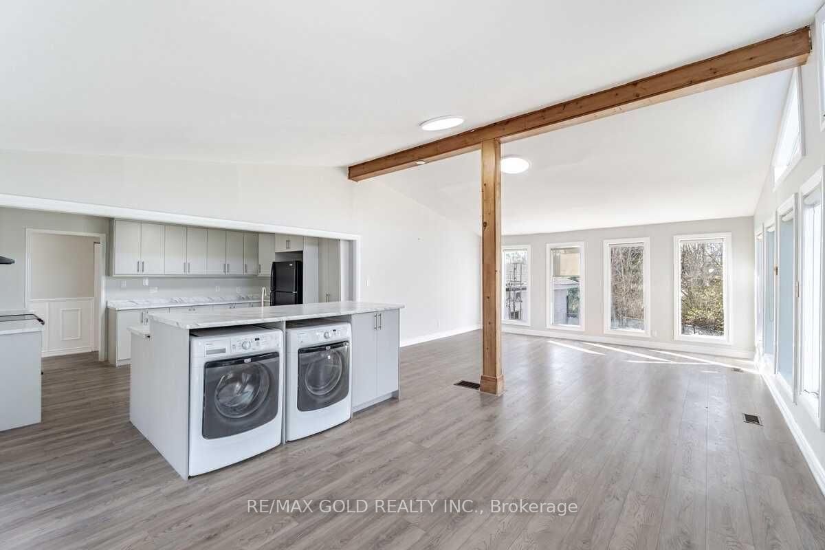 9383 Eighth Line Property Photo 5