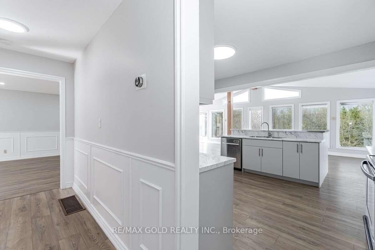 9383 Eighth Line Property Photo 6