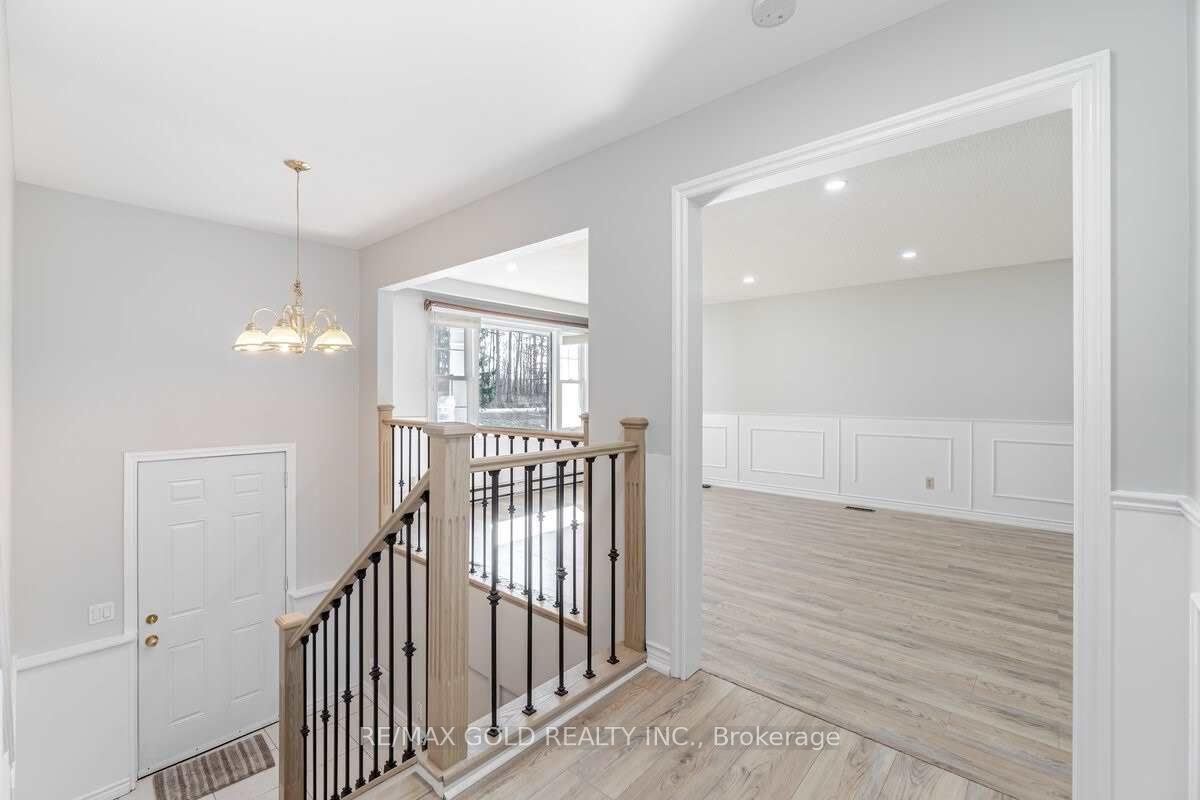9383 Eighth Line Property Photo 8