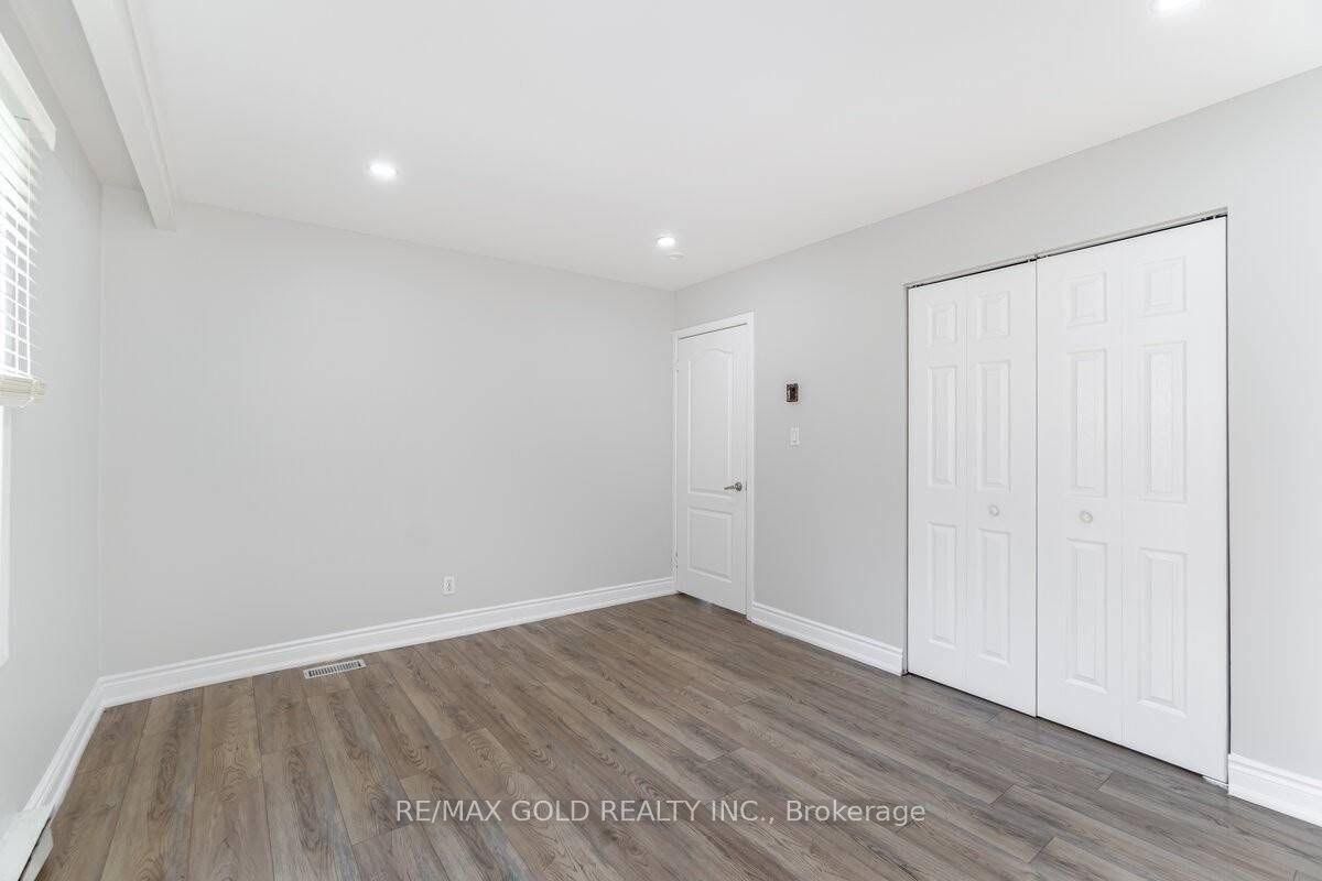 9383 Eighth Line Property Photo 9