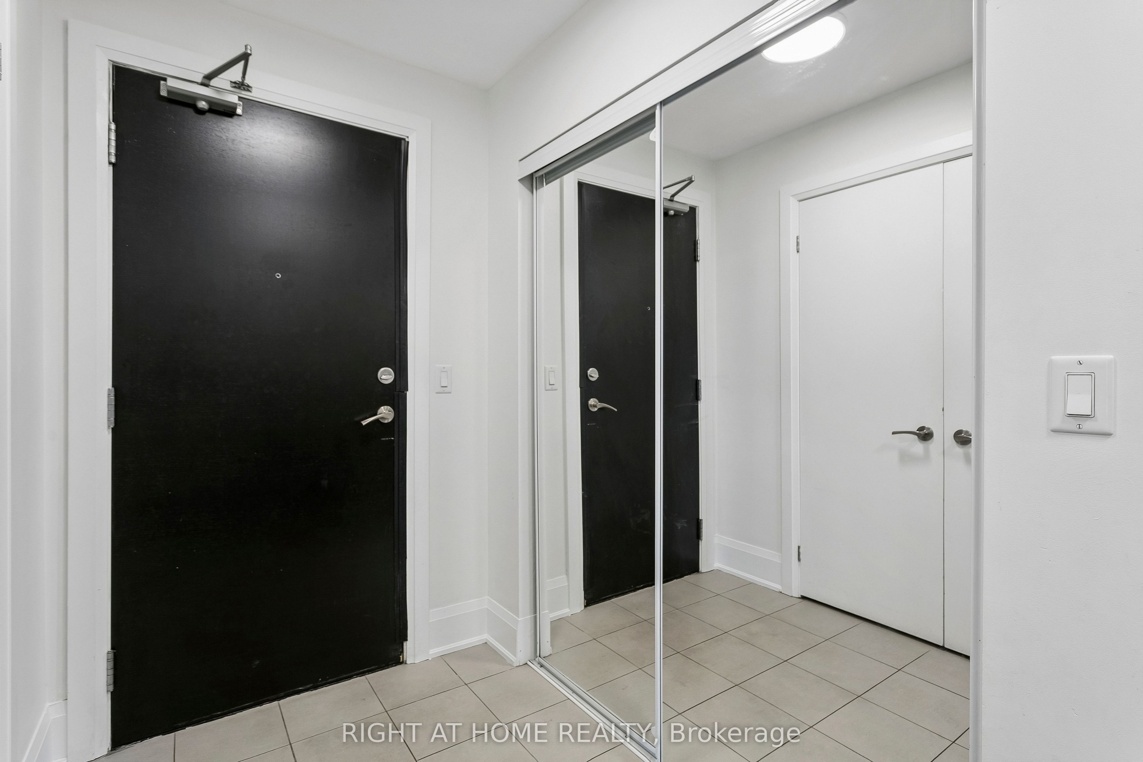 45 Yorkland Boulevard 206 Property Photo 7