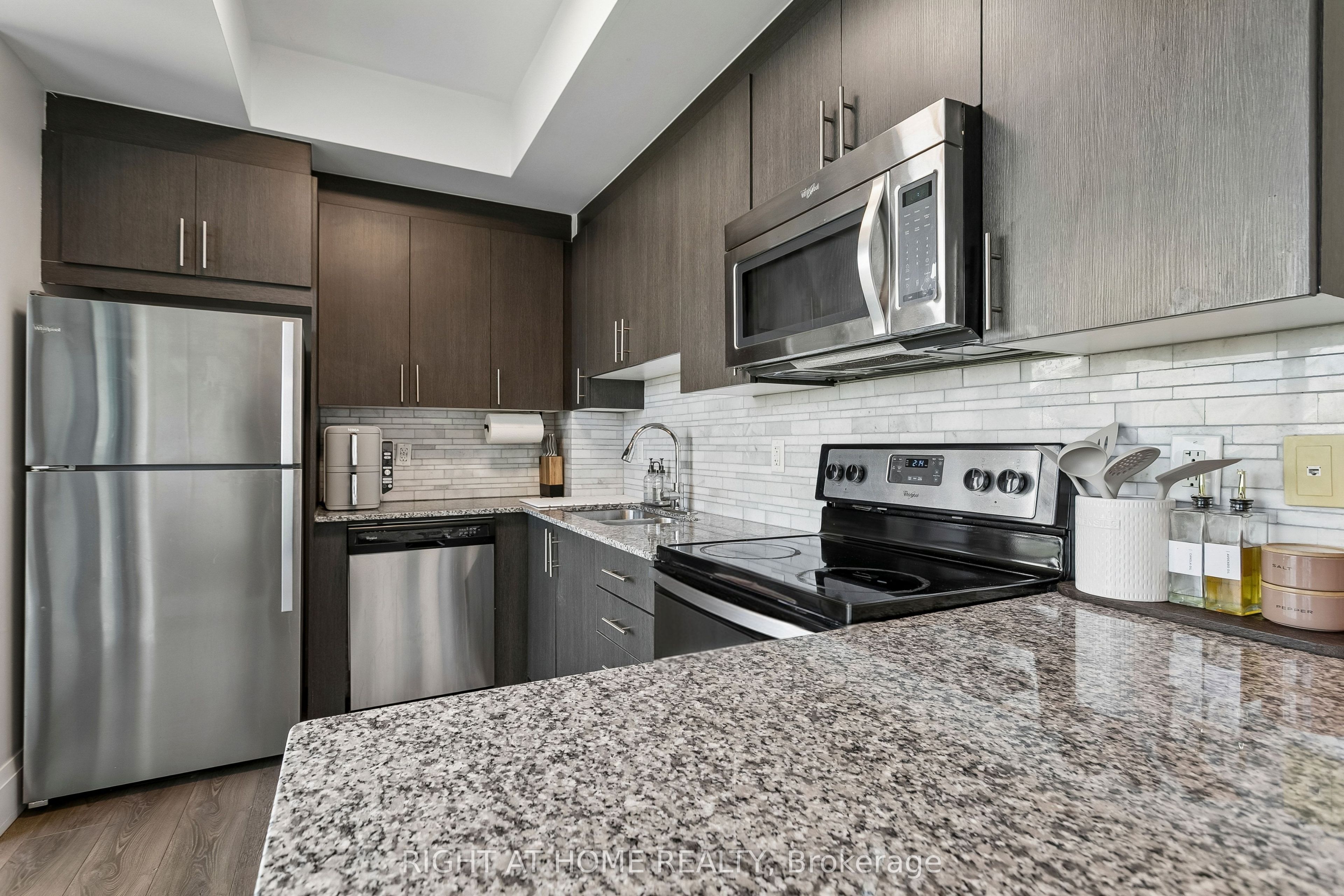 45 Yorkland Boulevard 206 Property Photo 14