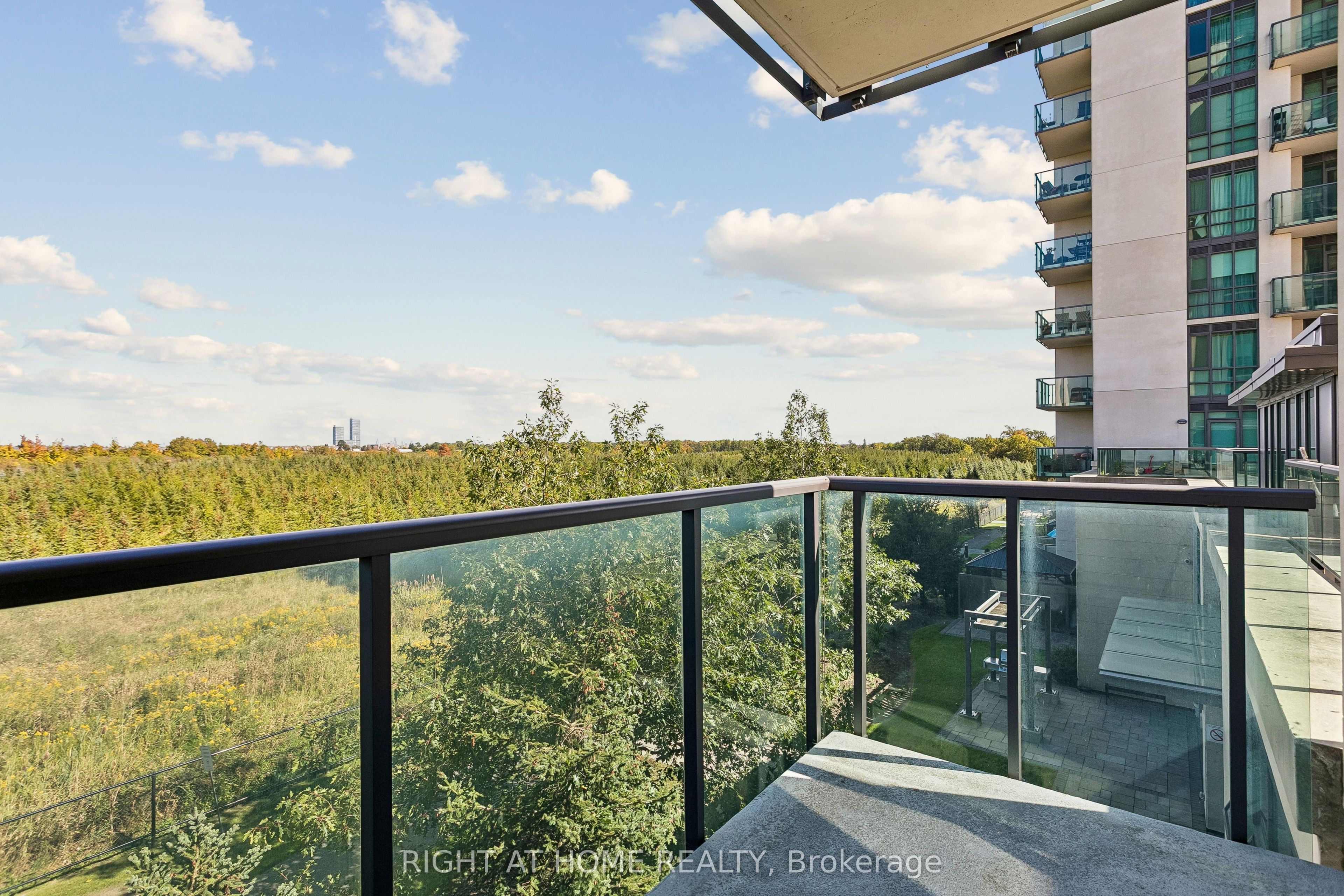 45 Yorkland Boulevard 206 Property Photo 17
