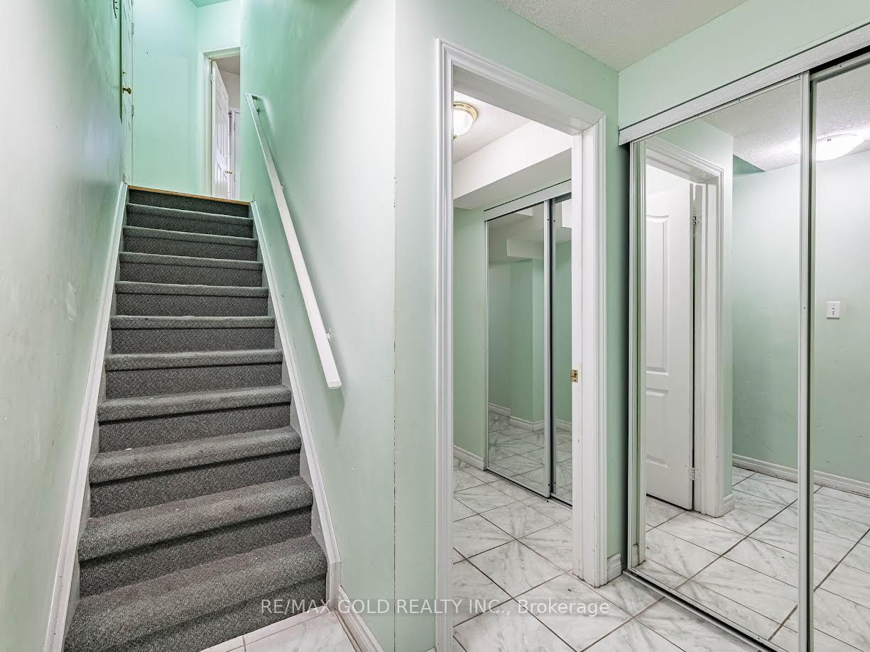 42 Zimmer Street Basement Property Photo 3