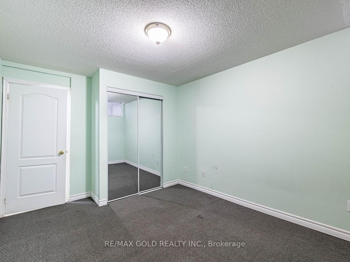 42 Zimmer Street Basement Property Photo 11