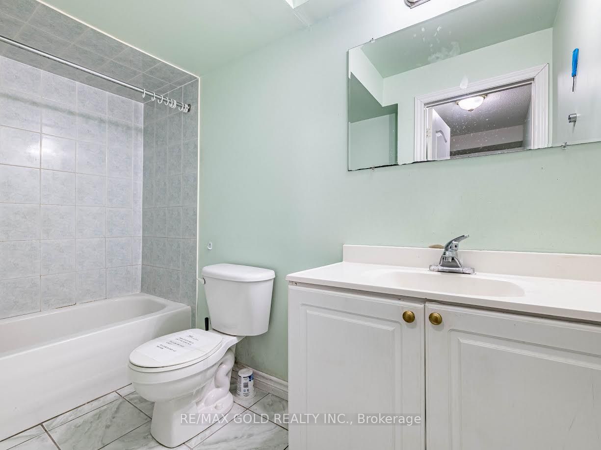 42 Zimmer Street Basement Property Photo 12