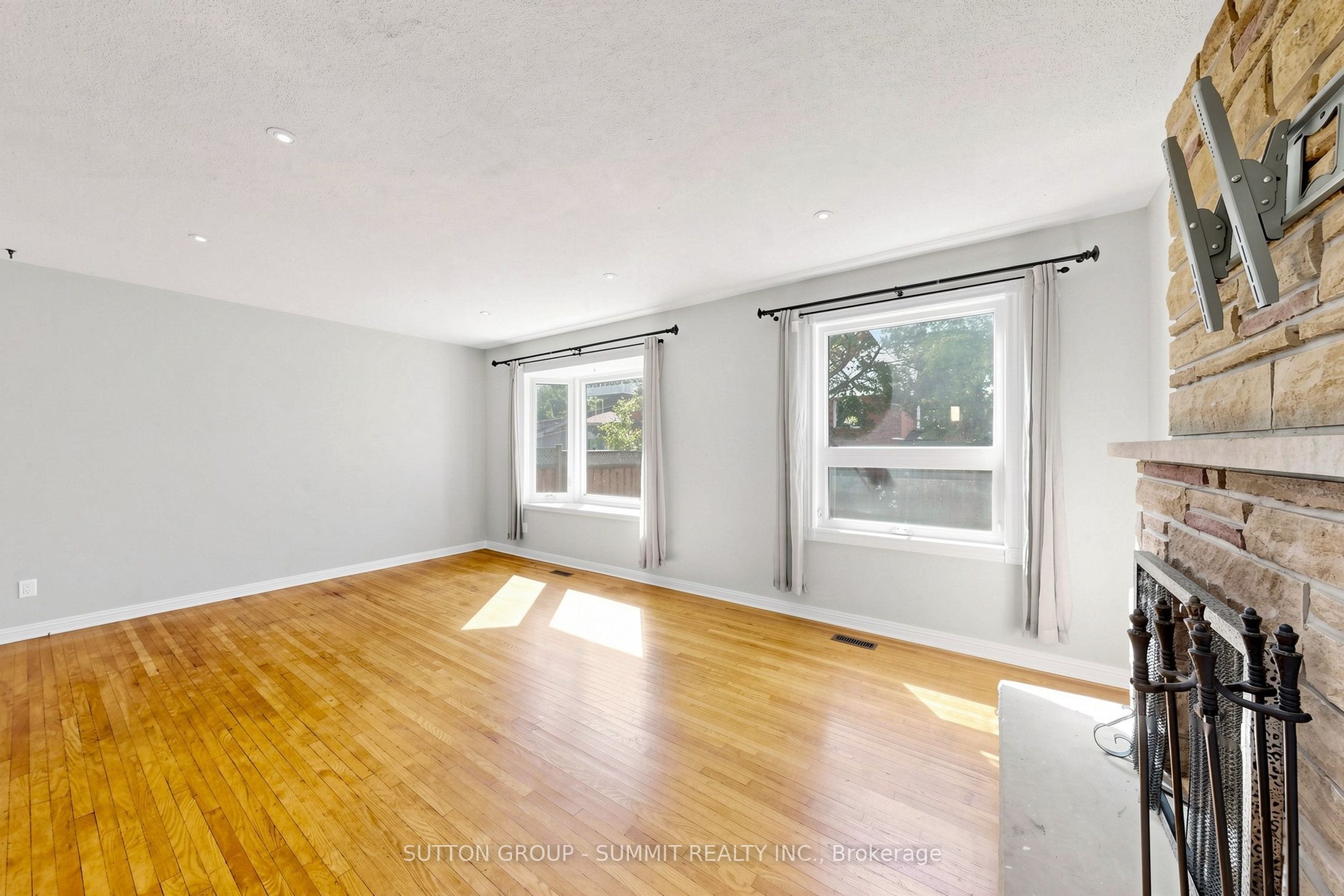 4150 Perivale Road Property Photo 8