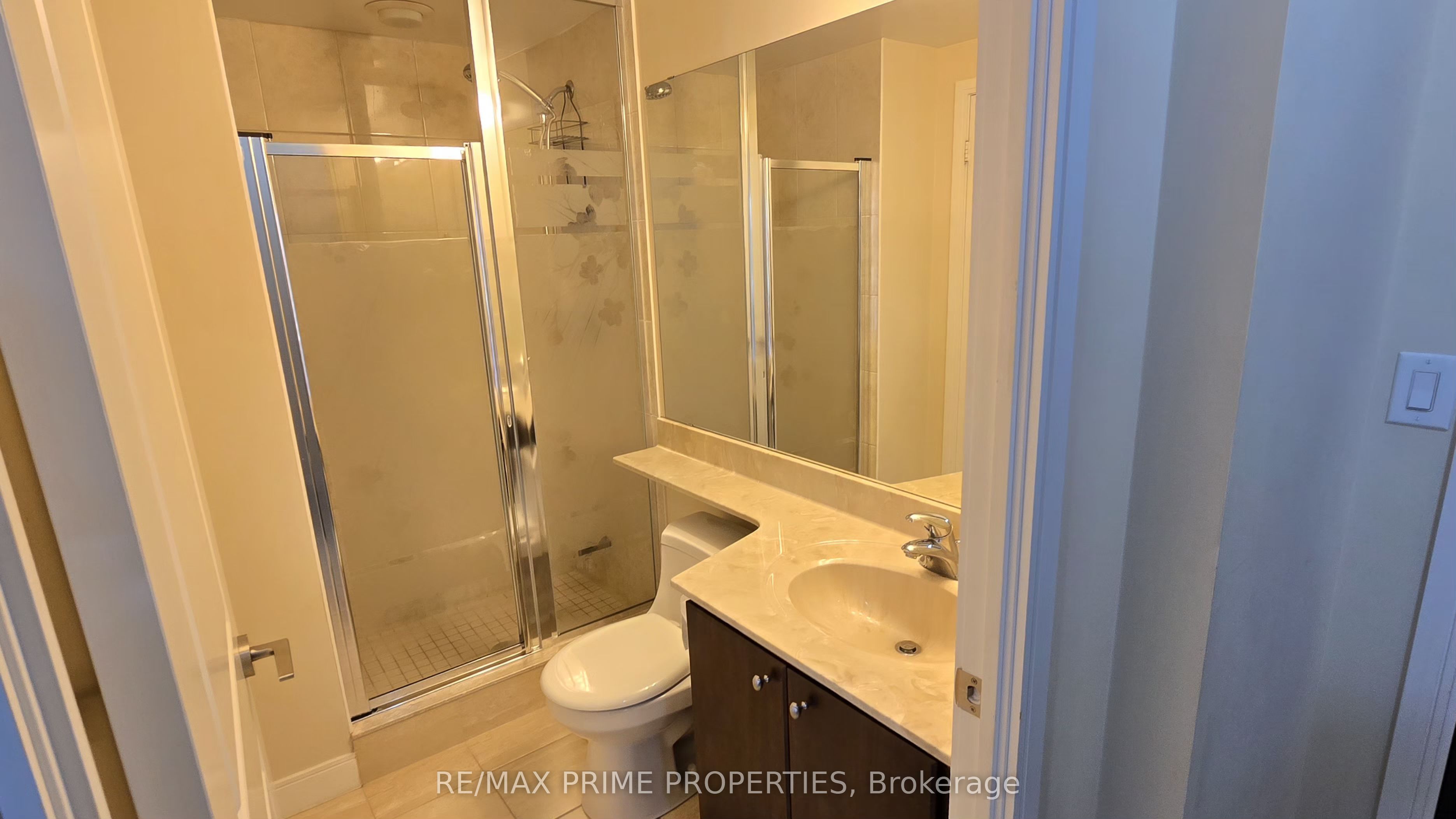 50 Absolute Avenue 1106 Property Photo 3