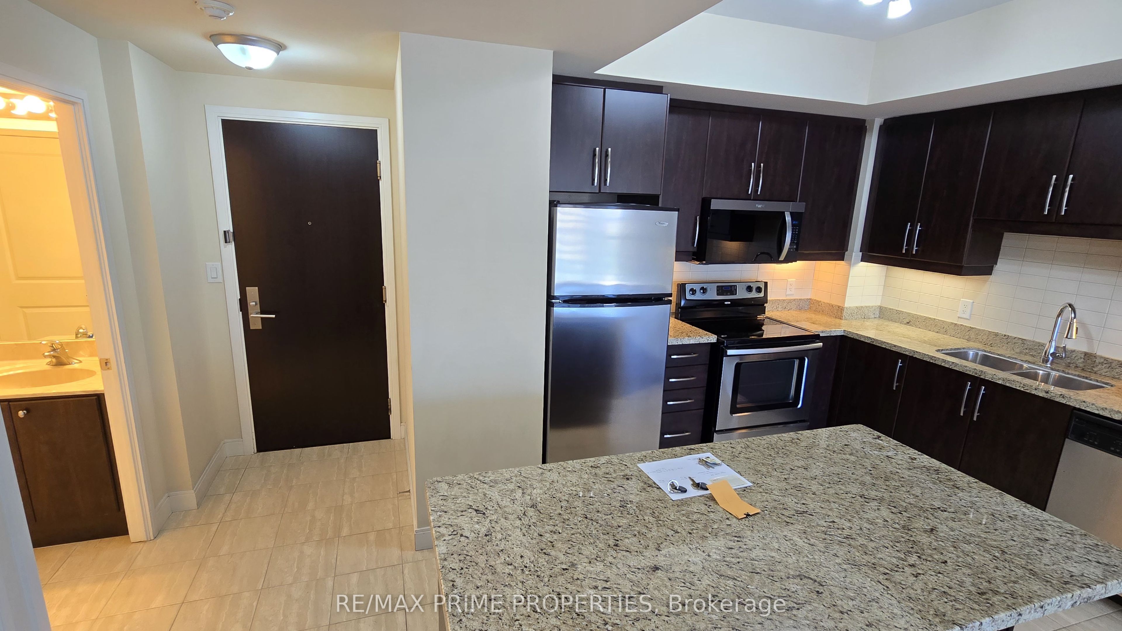 50 Absolute Avenue 1106 Property Photo 5