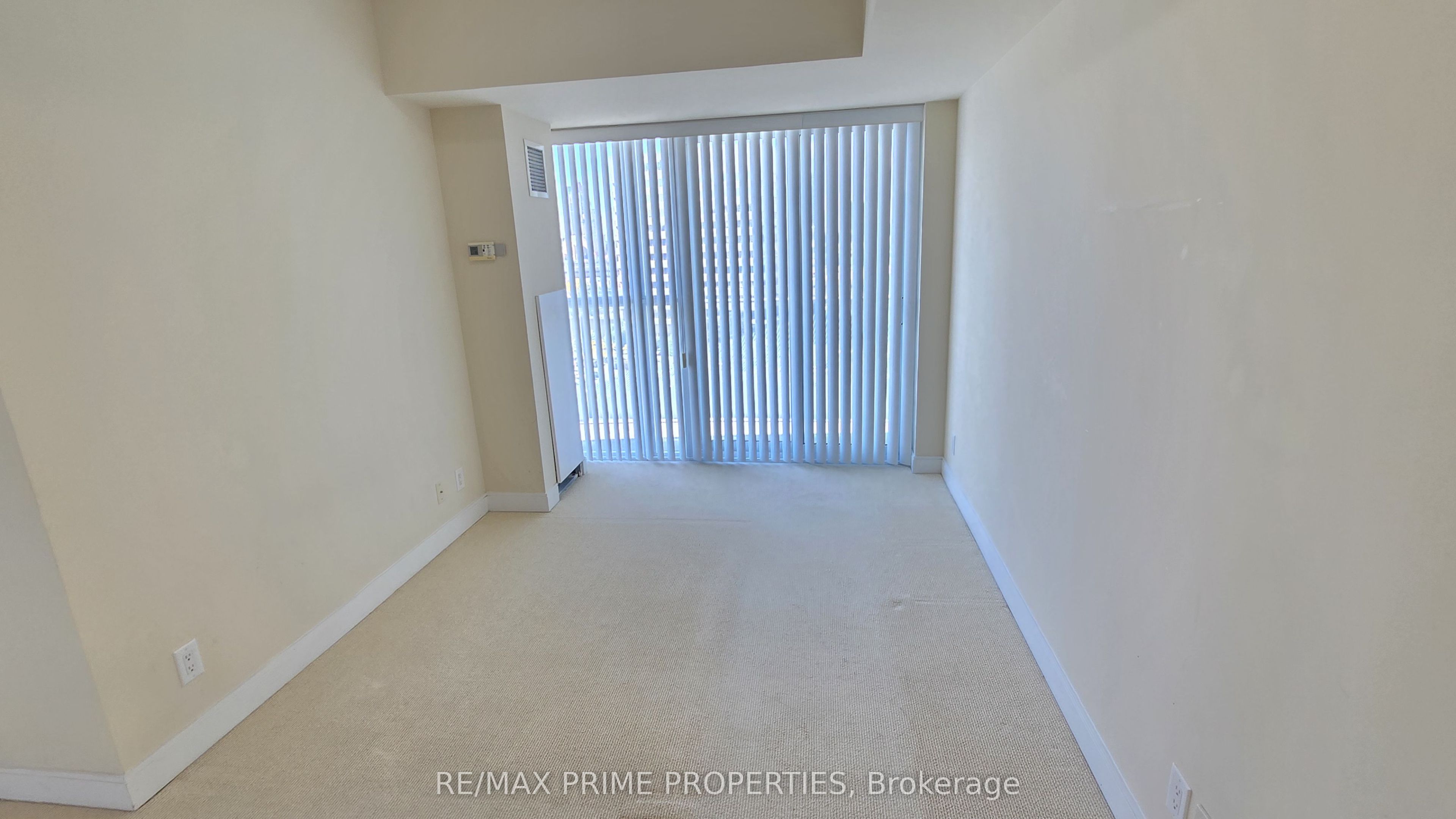 50 Absolute Avenue 1106 Property Photo 8