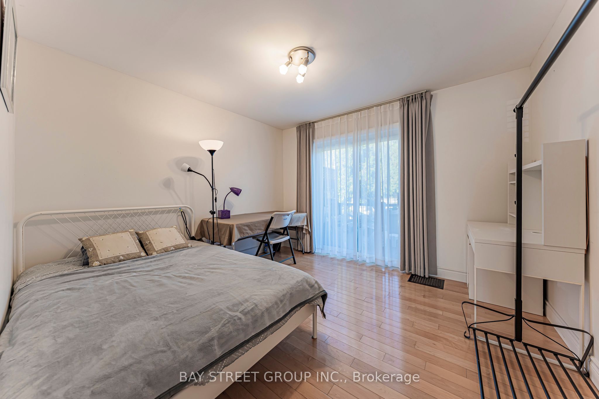 1111 Kent Avenue Property Photo 14