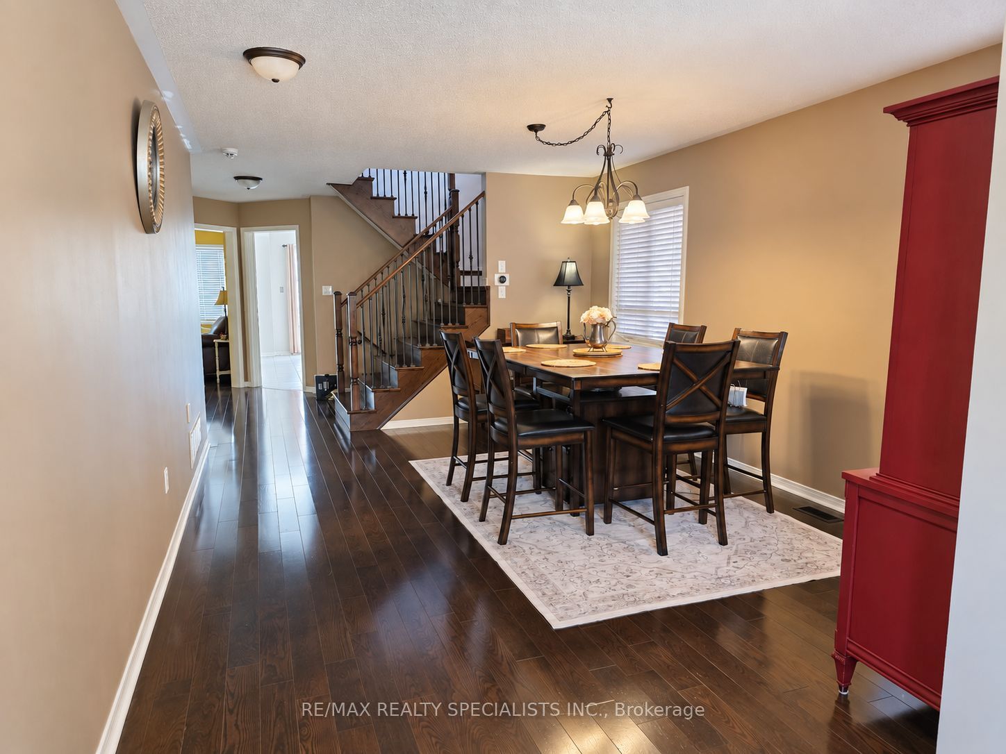 482 Grant Way Property Photo 2