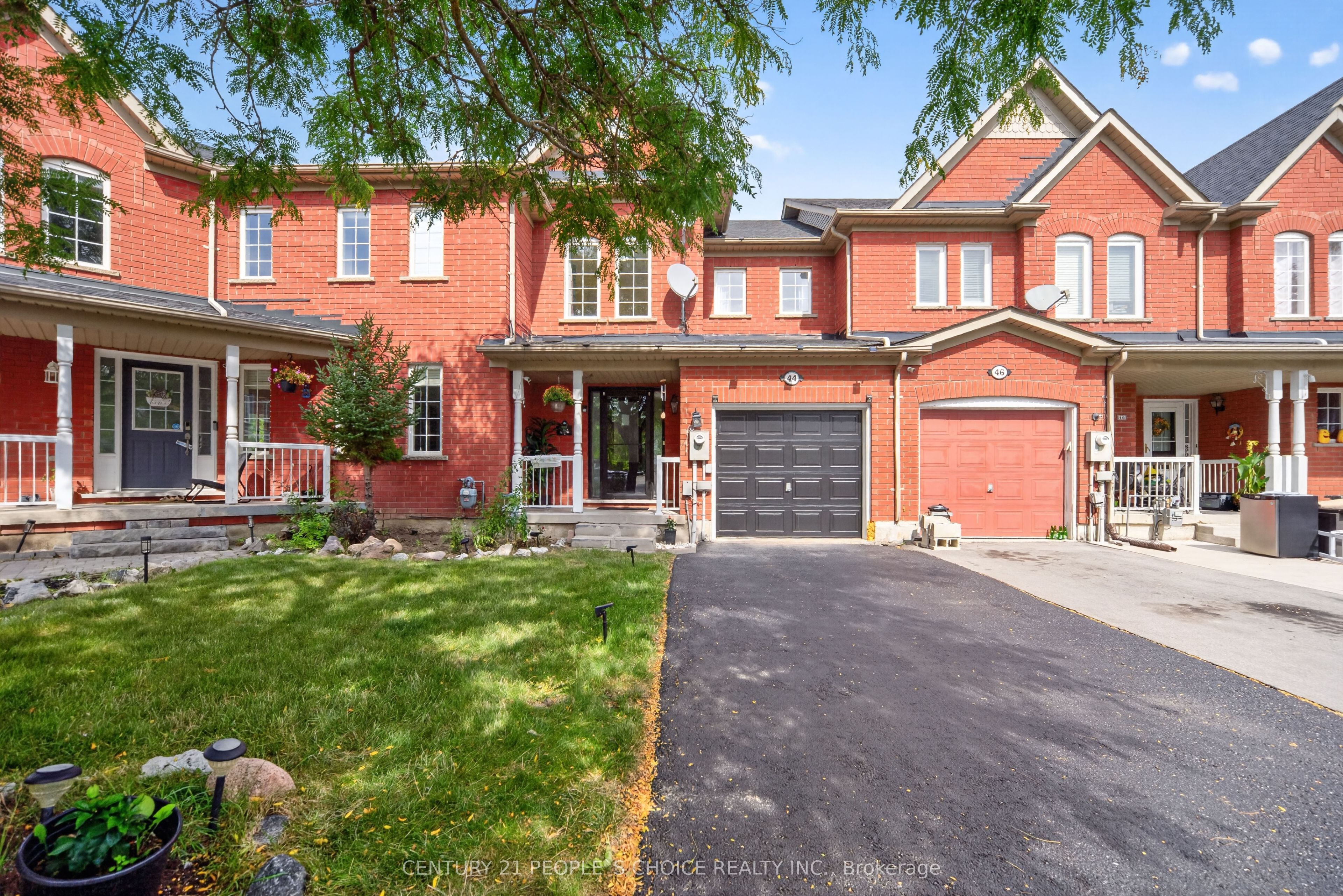 44 Monaco Court Property Photo 1