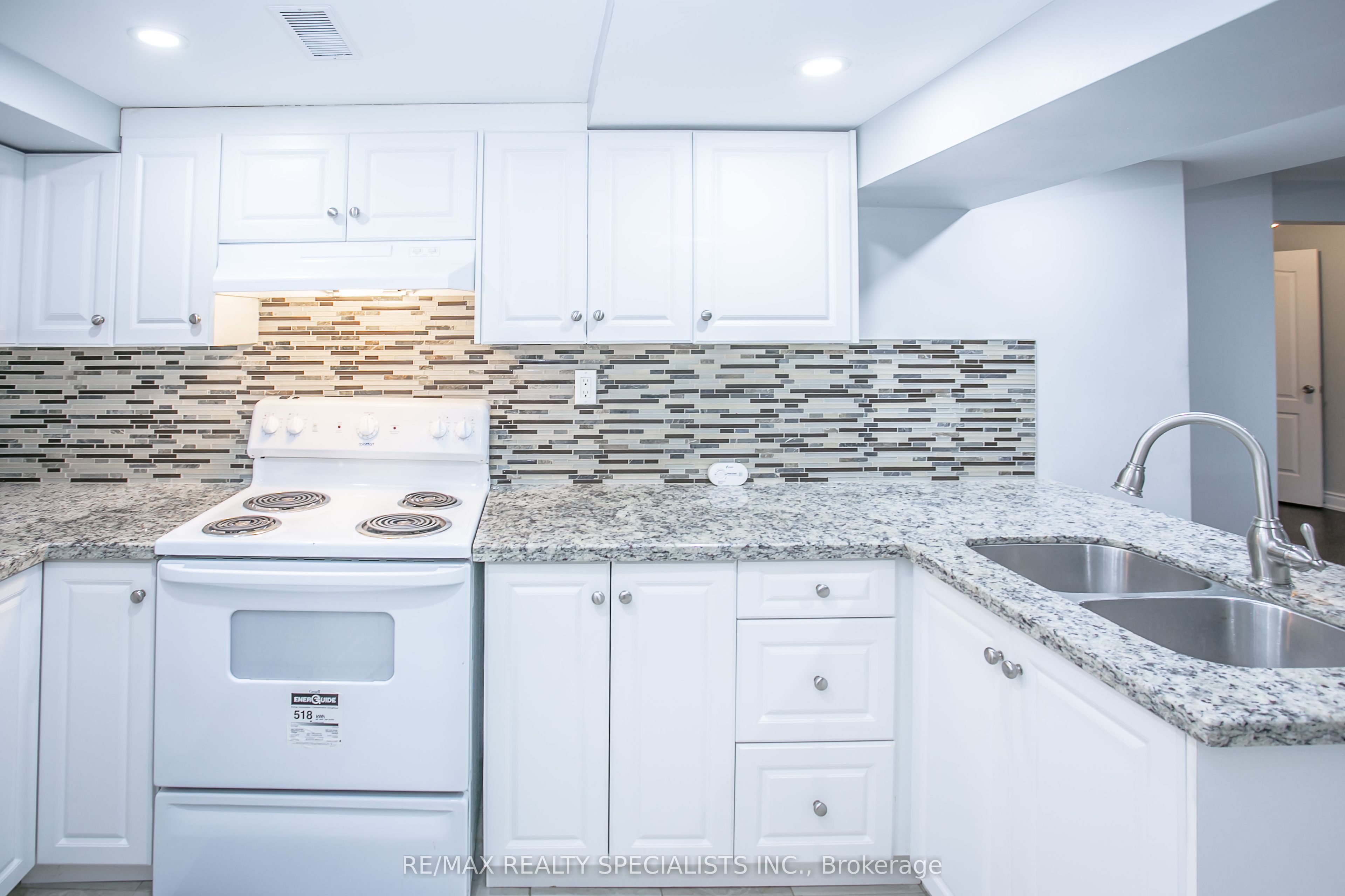 88 Robert Parkinson Drive Property Photo 15