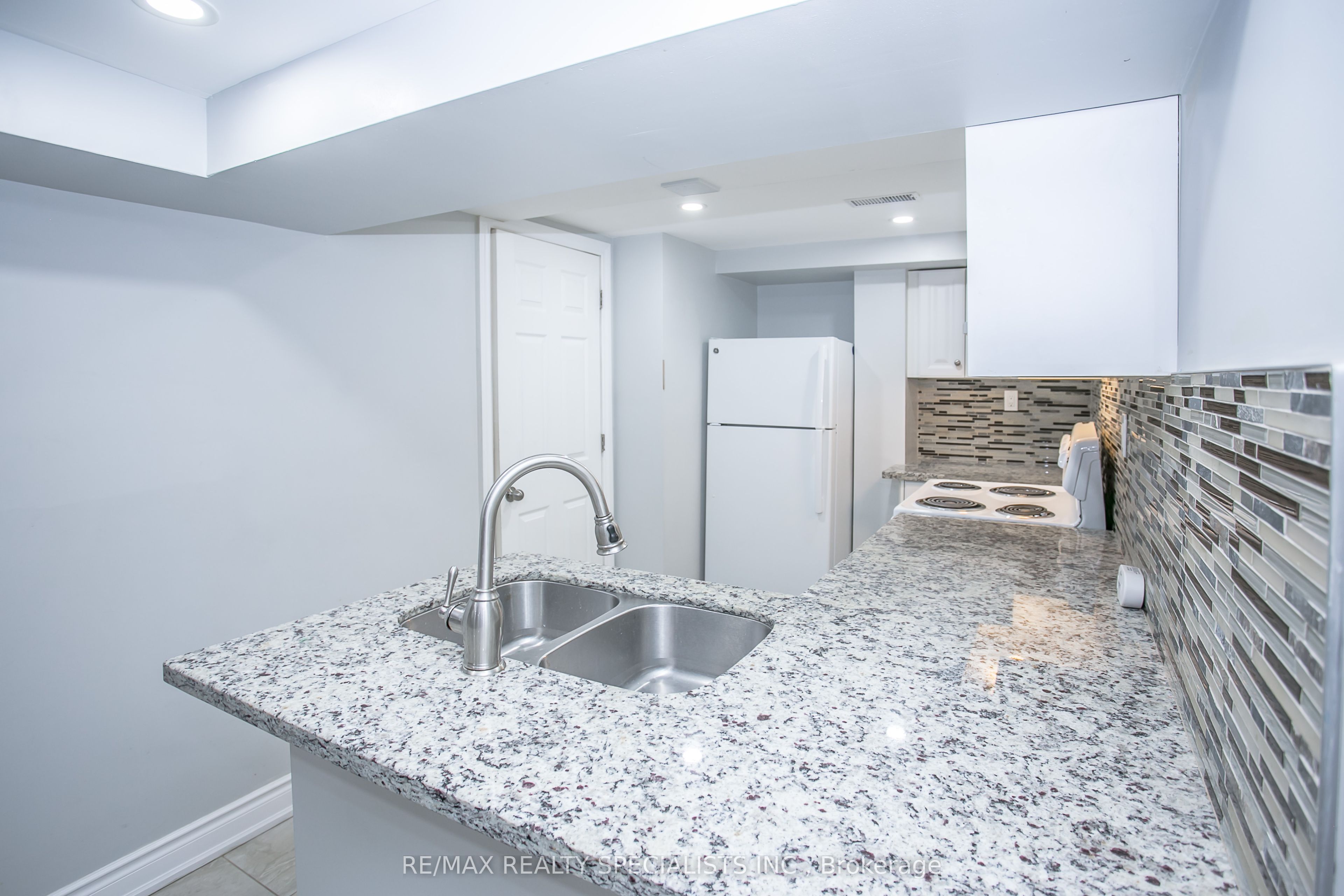88 Robert Parkinson Drive Property Photo 17