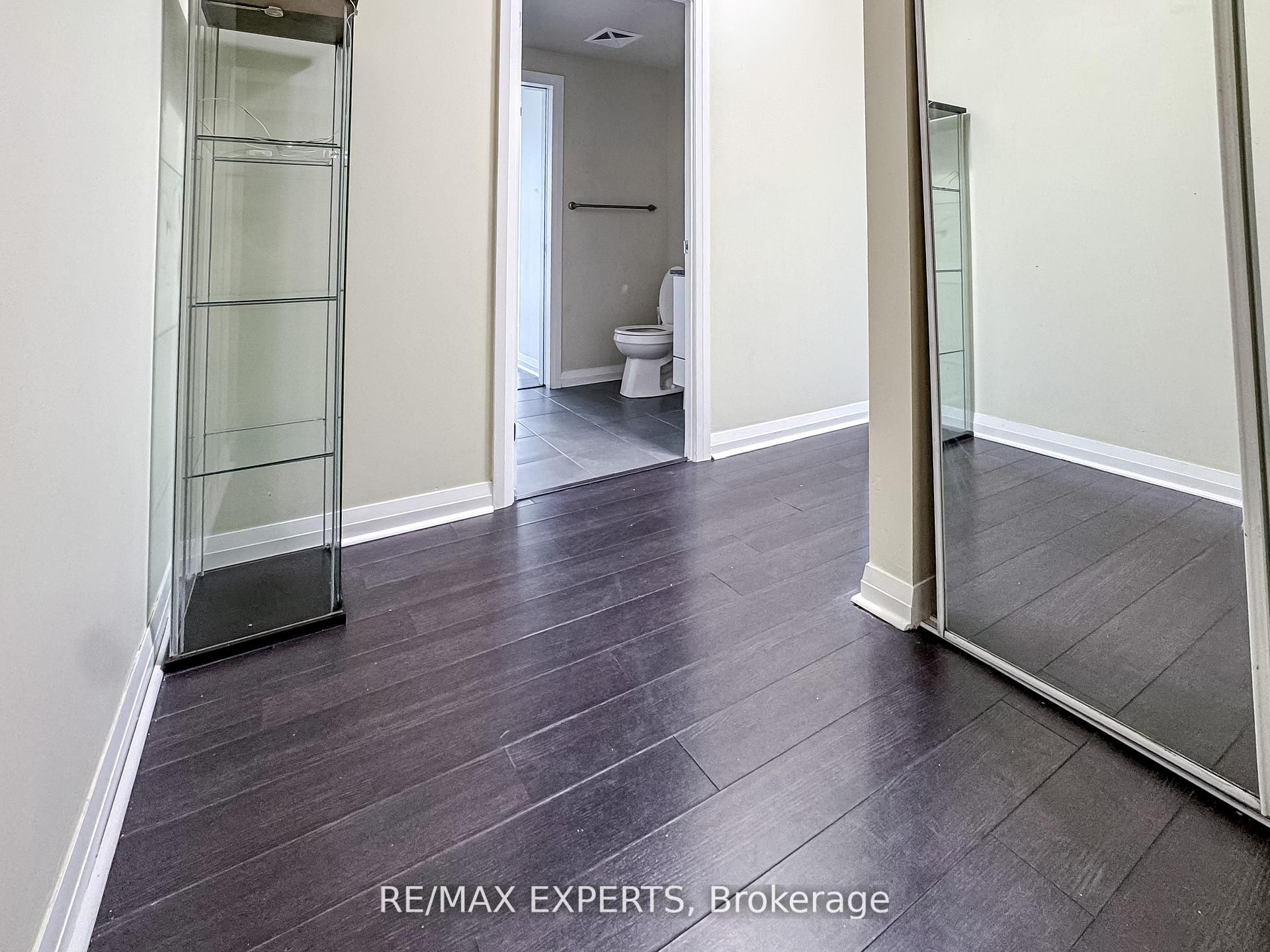 55 Eglinton Avenue W 504 Property Photo 13