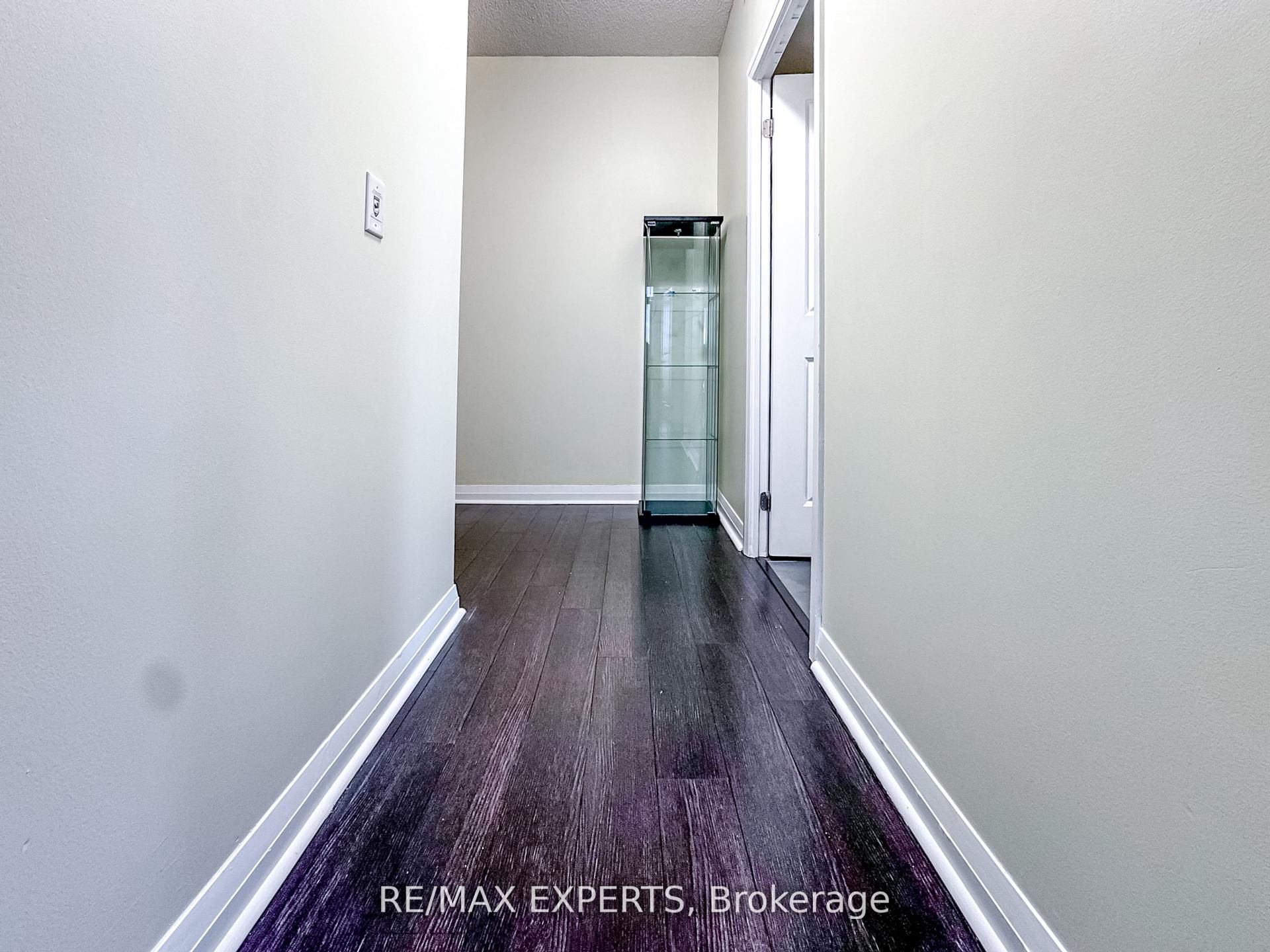 55 Eglinton Avenue W 504 Property Photo 18
