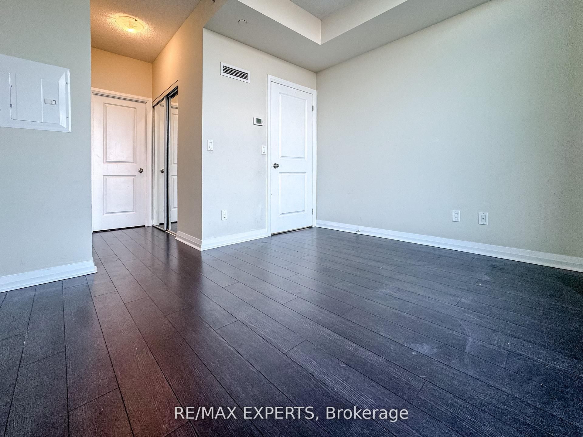 55 Eglinton Avenue W 504 Property Photo 26