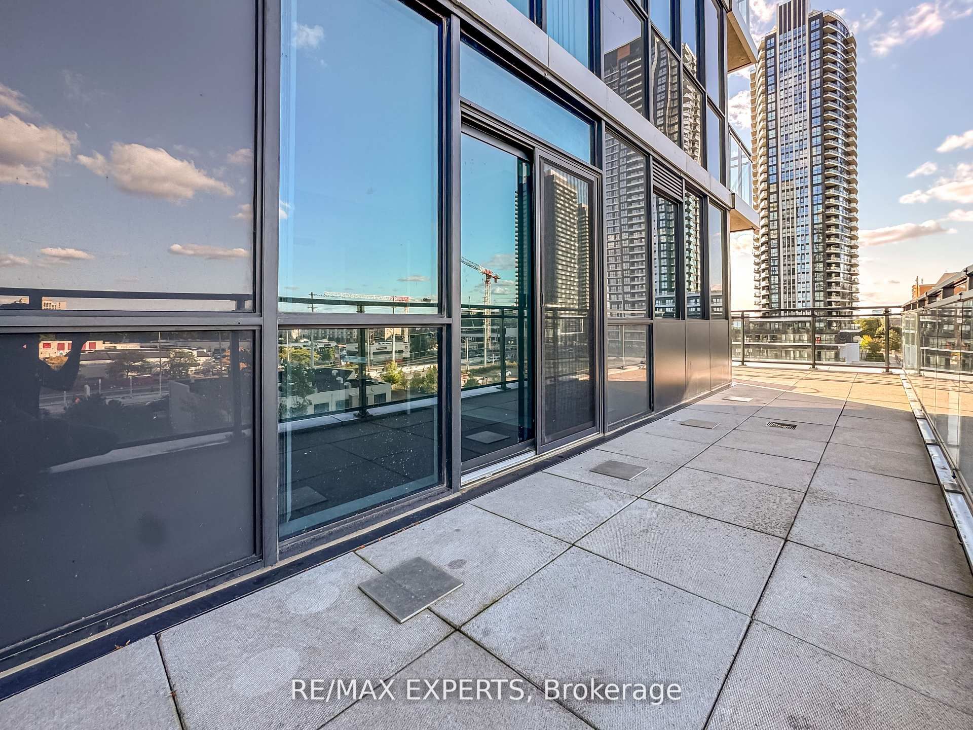 55 Eglinton Avenue W 504 Property Photo 32
