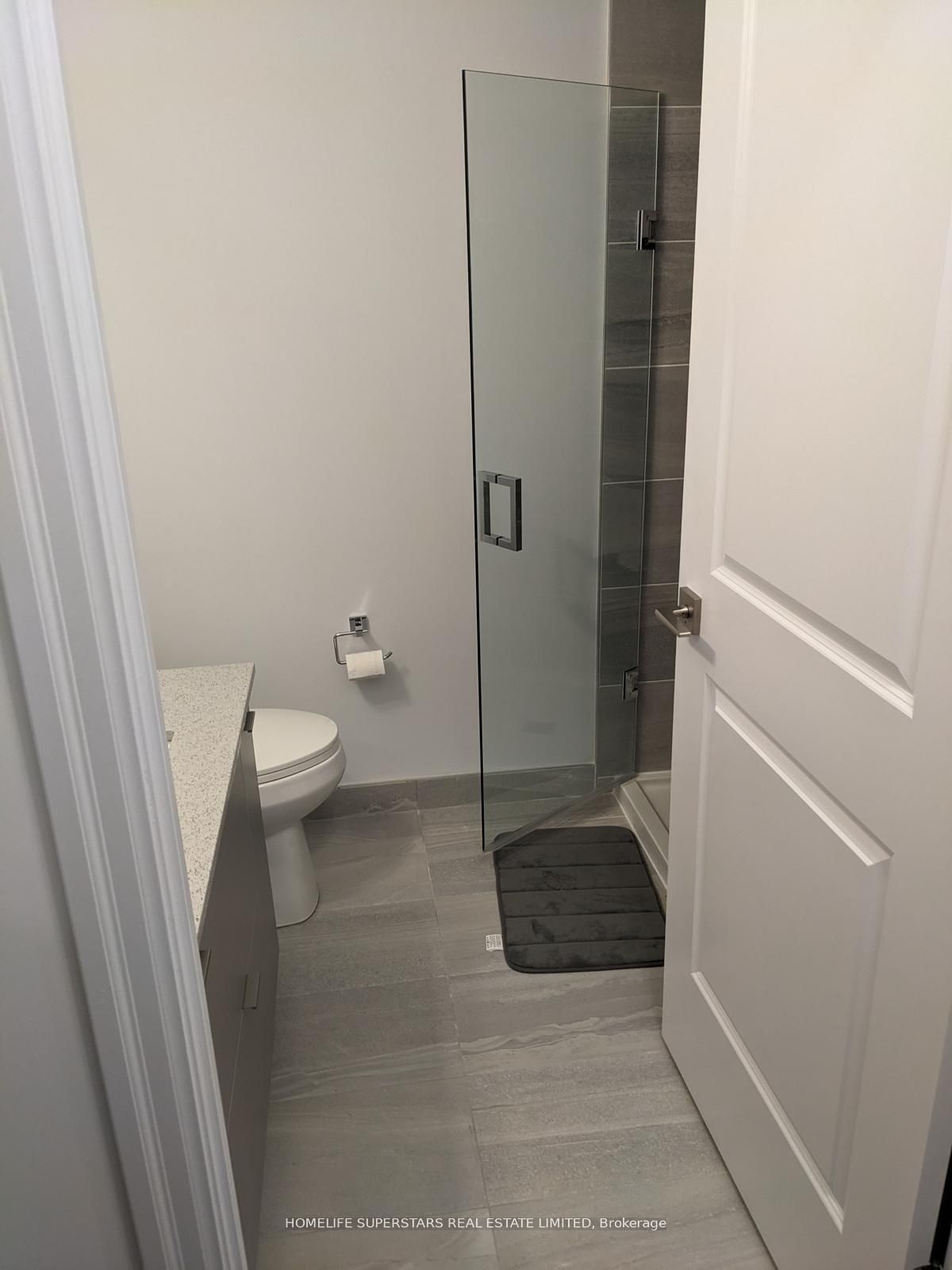 30 Elm Drive W 2110 Property Photo 3