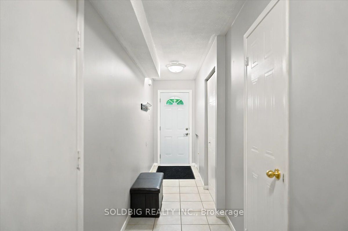 78 Stewart Maclaren Road 78 Property Photo 2