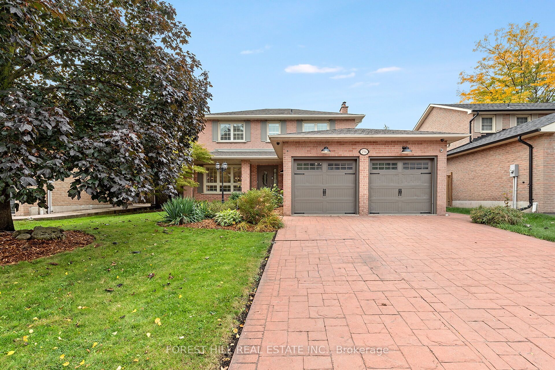 256 Randall Crescent Property Photo 1