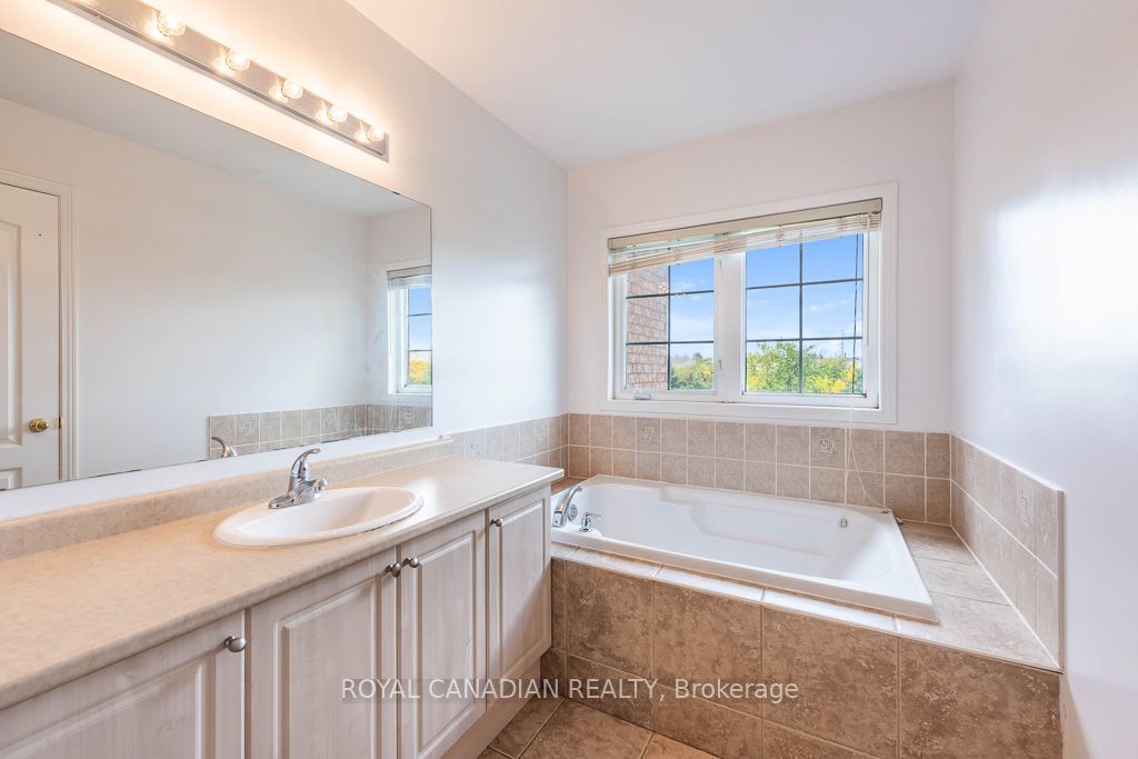 22 Bay Breeze Drive Property Photo 32