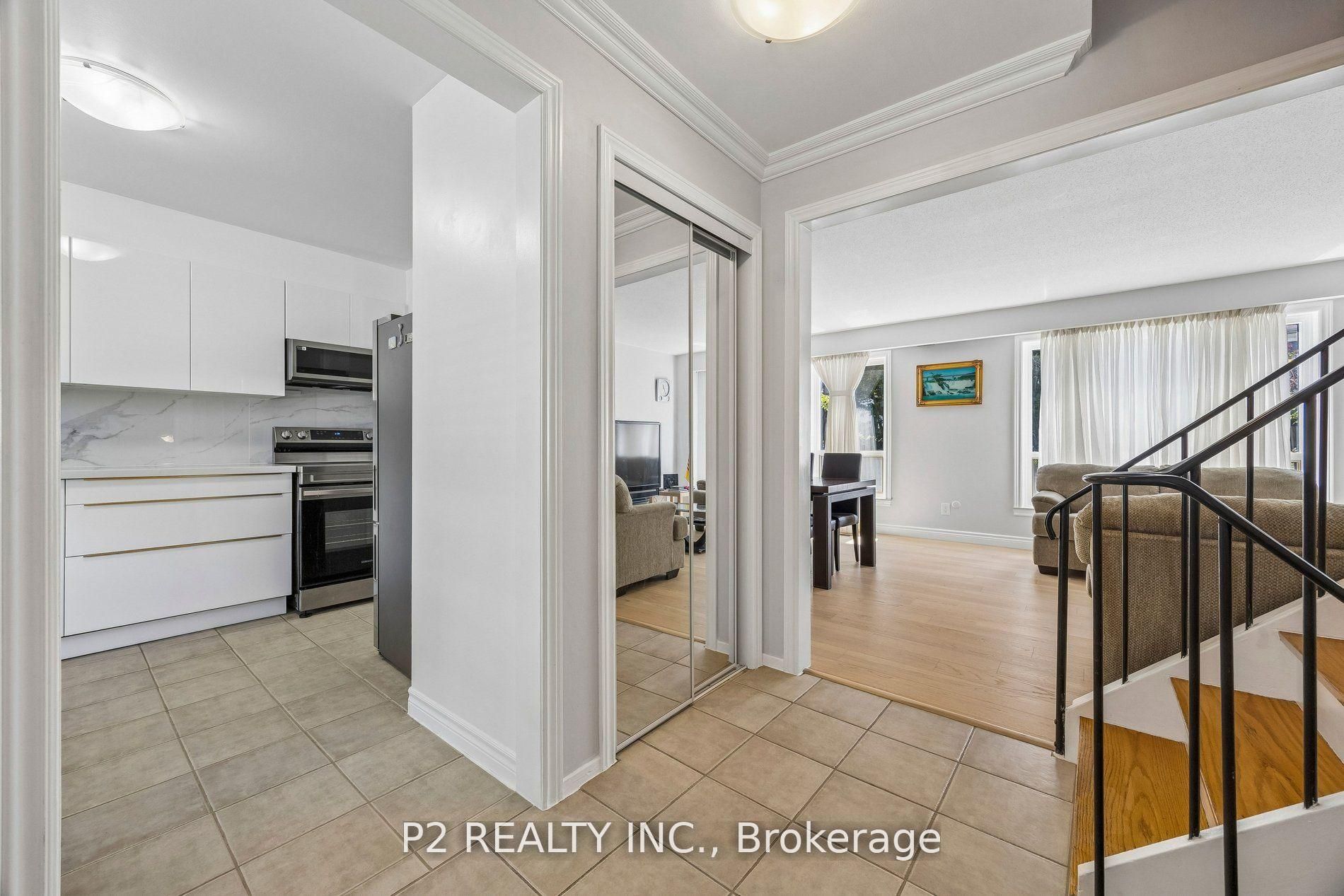 22-25 Gosford Boulevard N 22 Property Photo 4