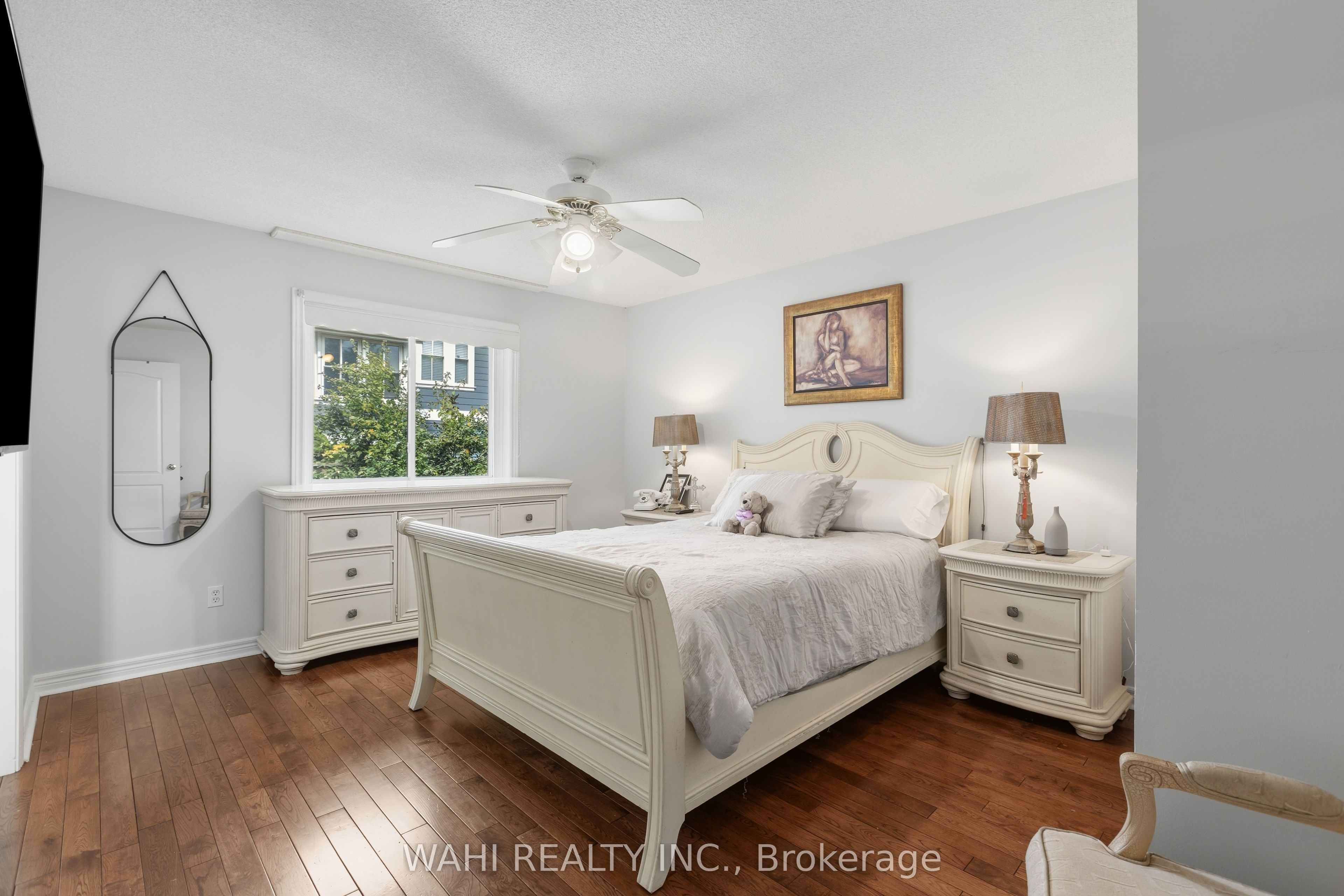 982 Glen View Avenue Property Photo 17