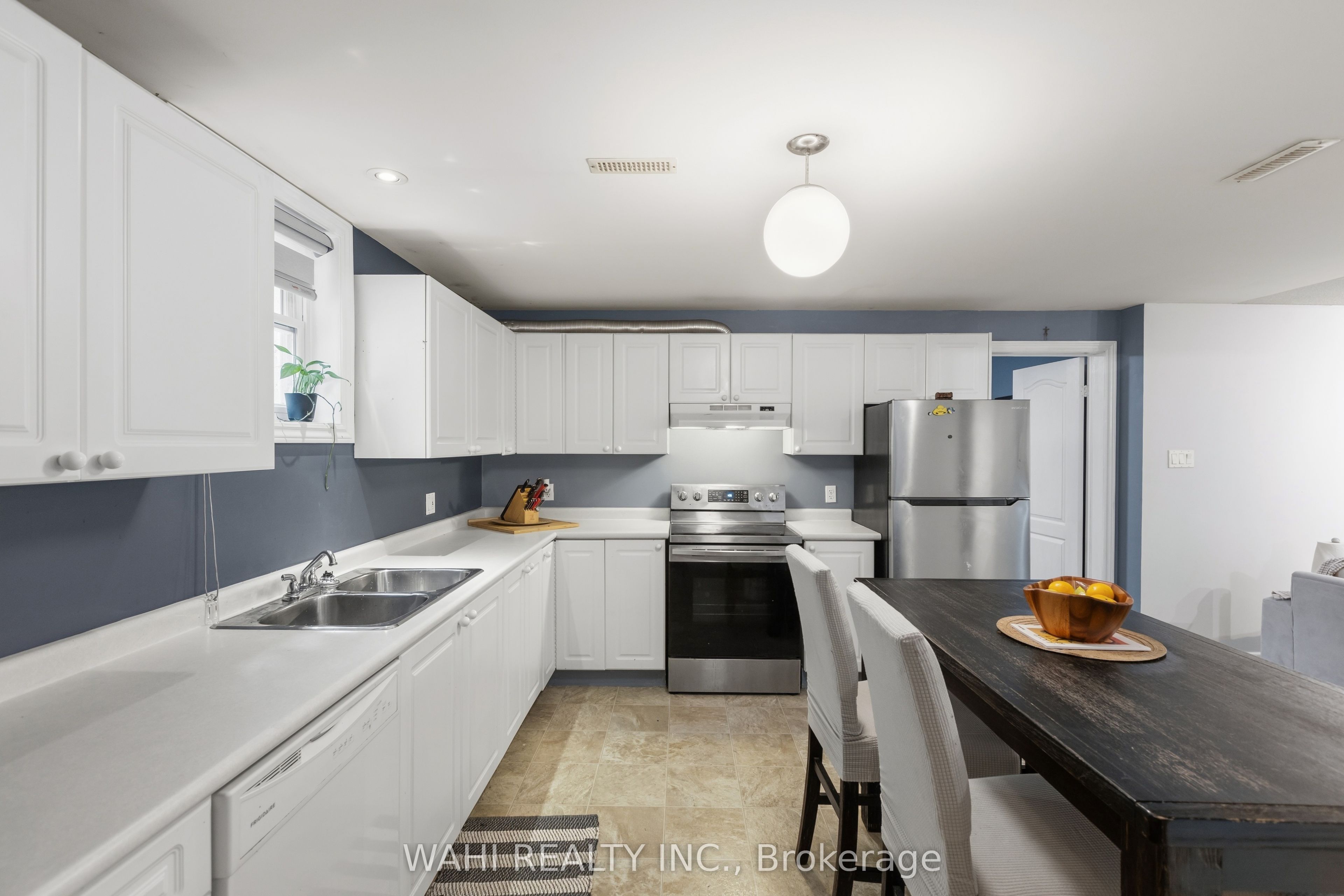 982 Glen View Avenue Property Photo 29