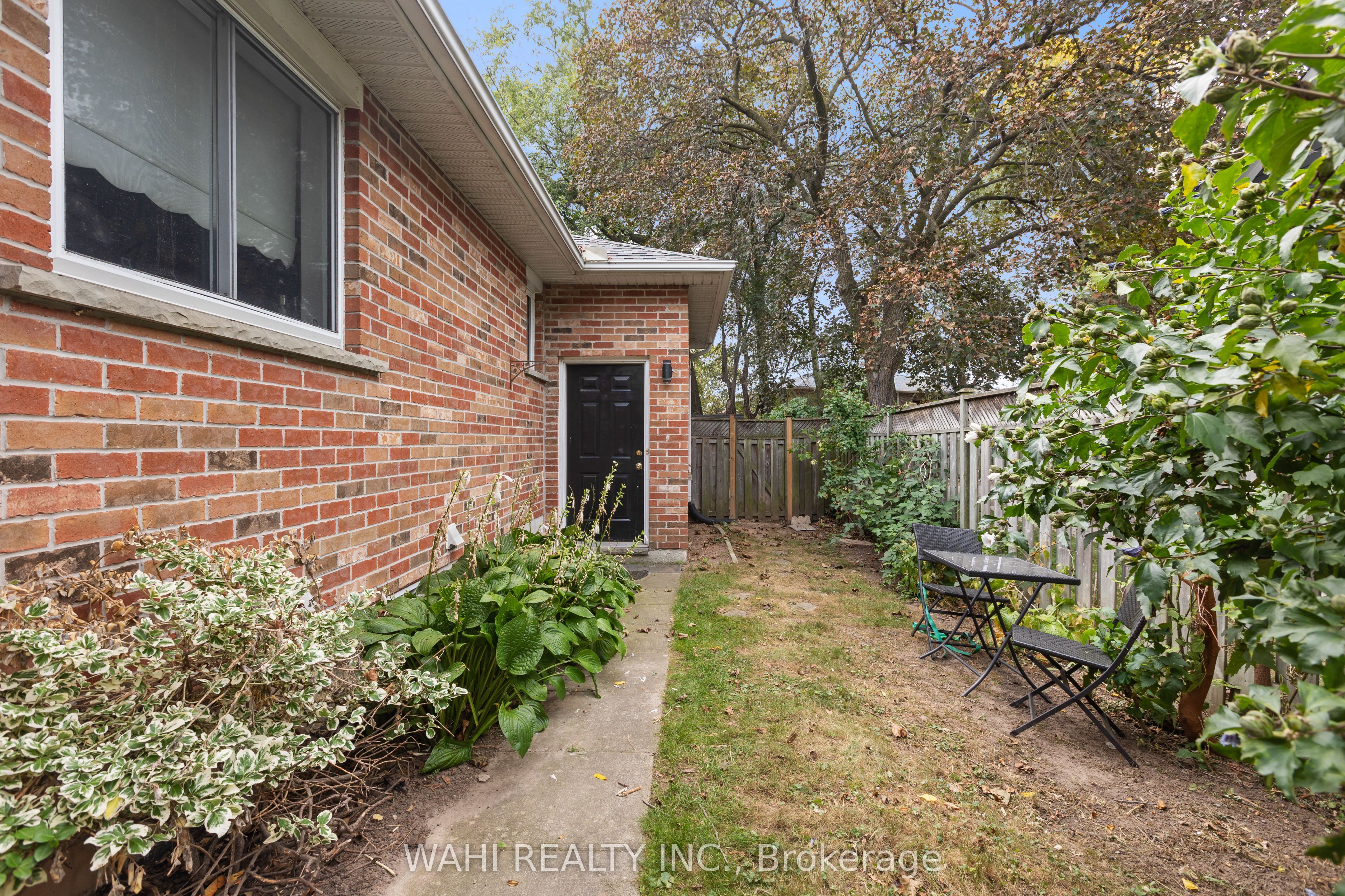 982 Glen View Avenue Property Photo 32