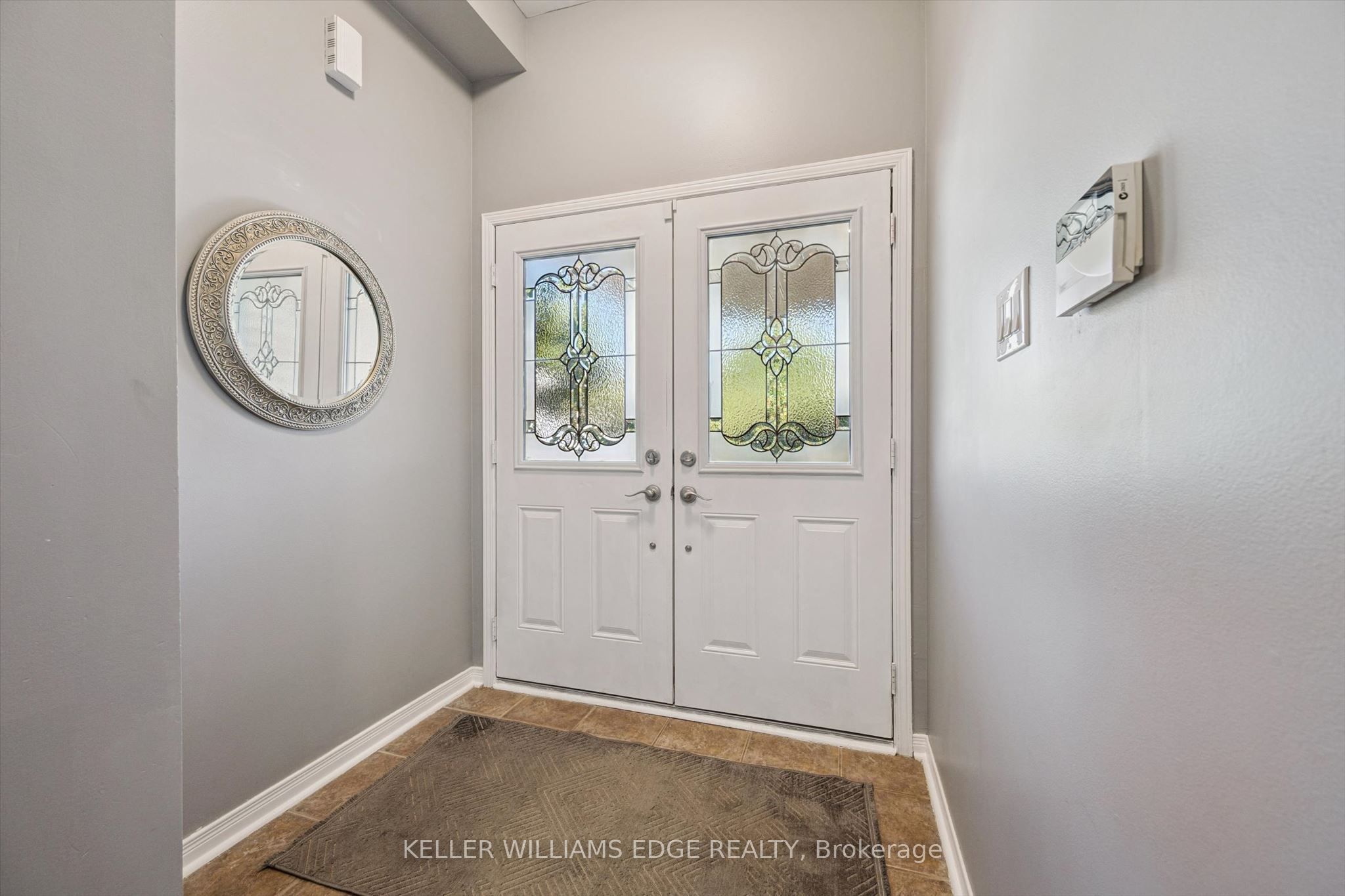 97 Meadowlark Drive N Property Photo 4