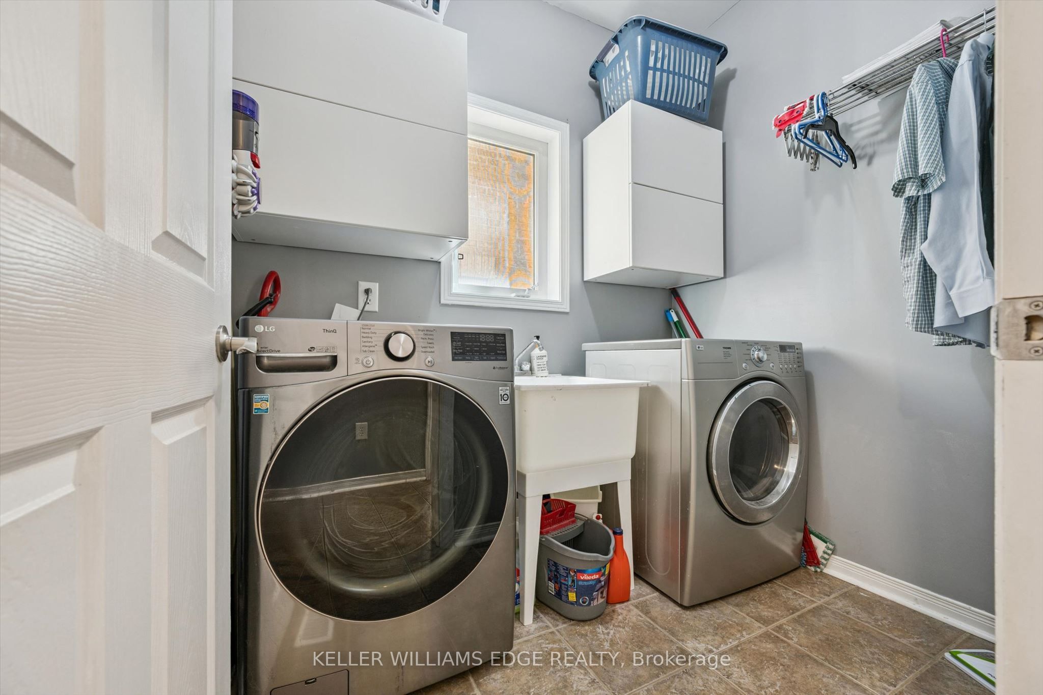 97 Meadowlark Drive N Property Photo 17