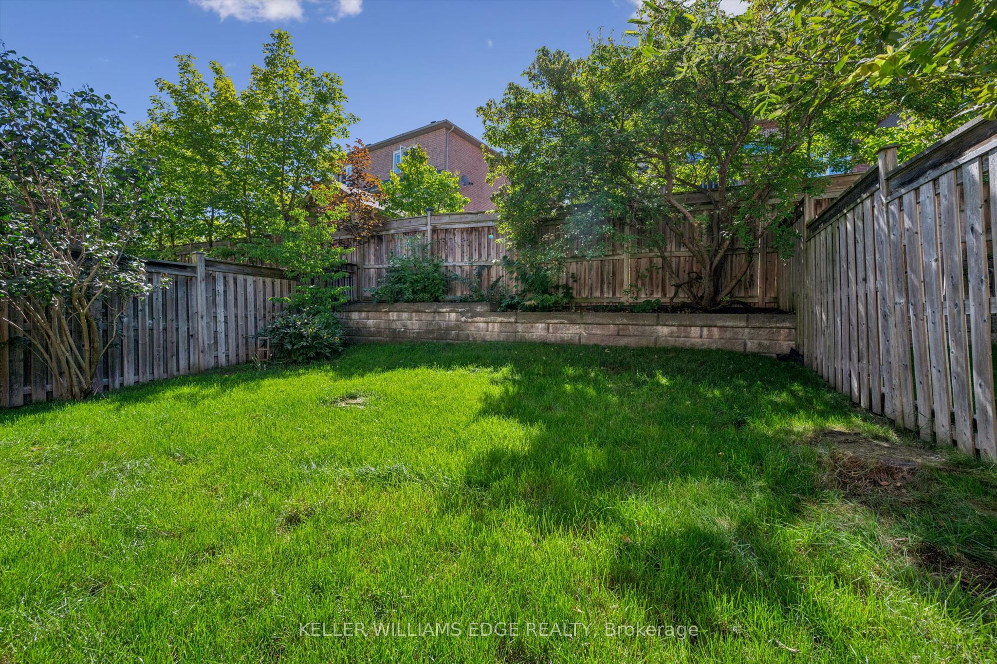97 Meadowlark Drive N Property Photo 38