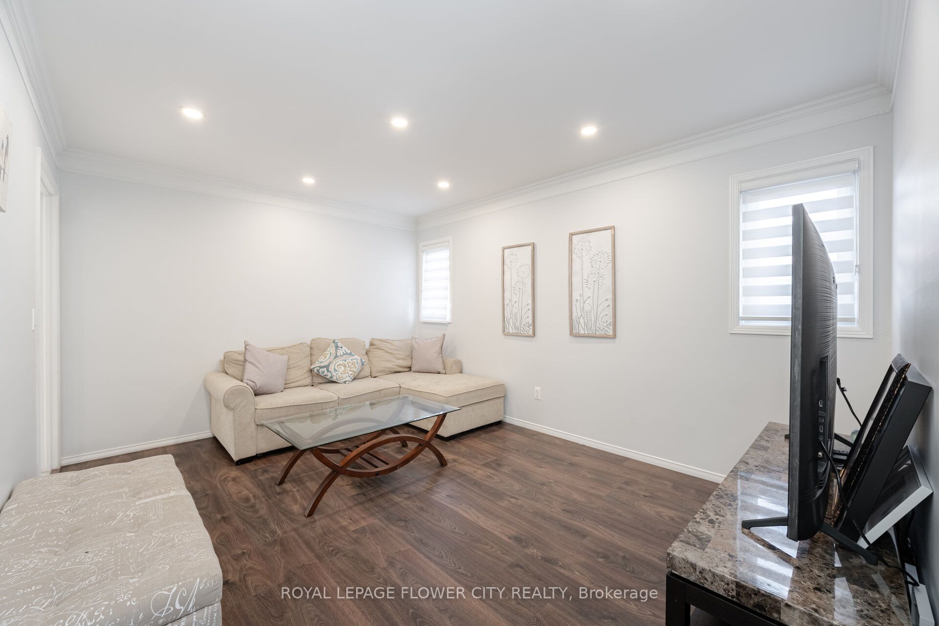 47 Burgby Avenue Property Photo 23