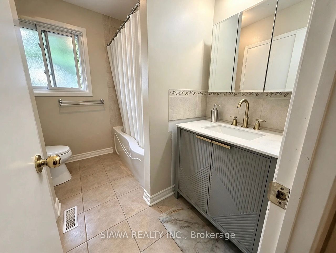 6789 Shelter Bay Road Property Photo 8