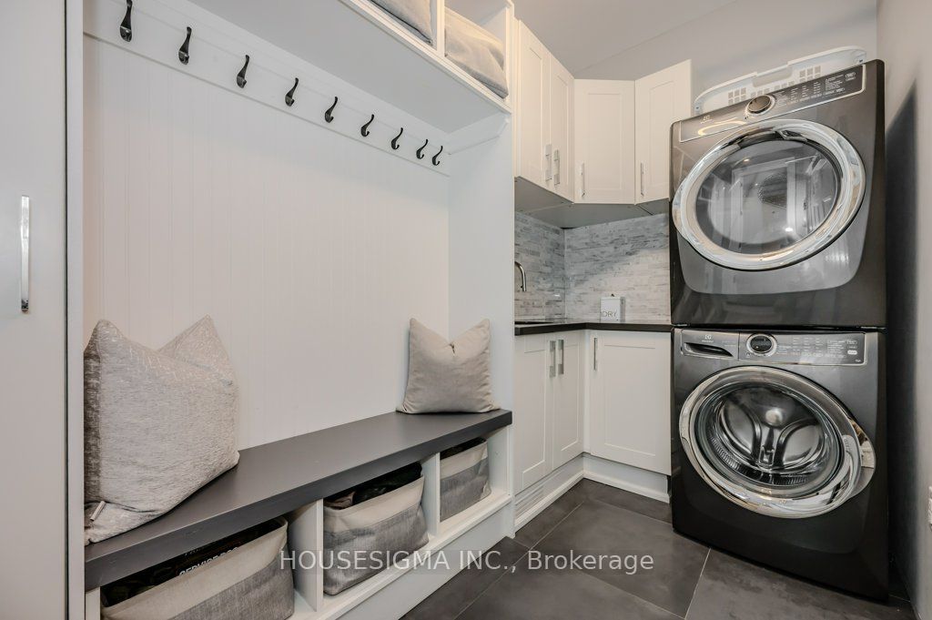 1298 Pinegrove Road Property Photo 20