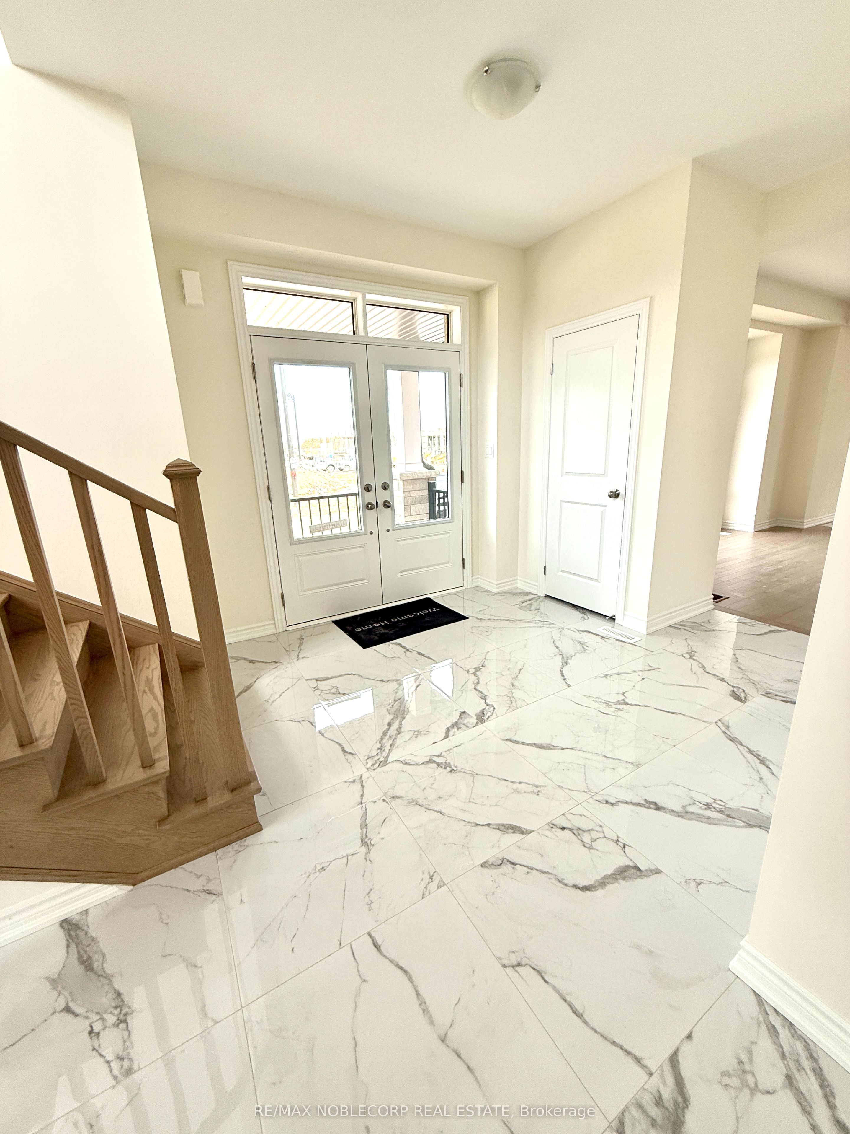 45 Arnold Circle Property Photo 3